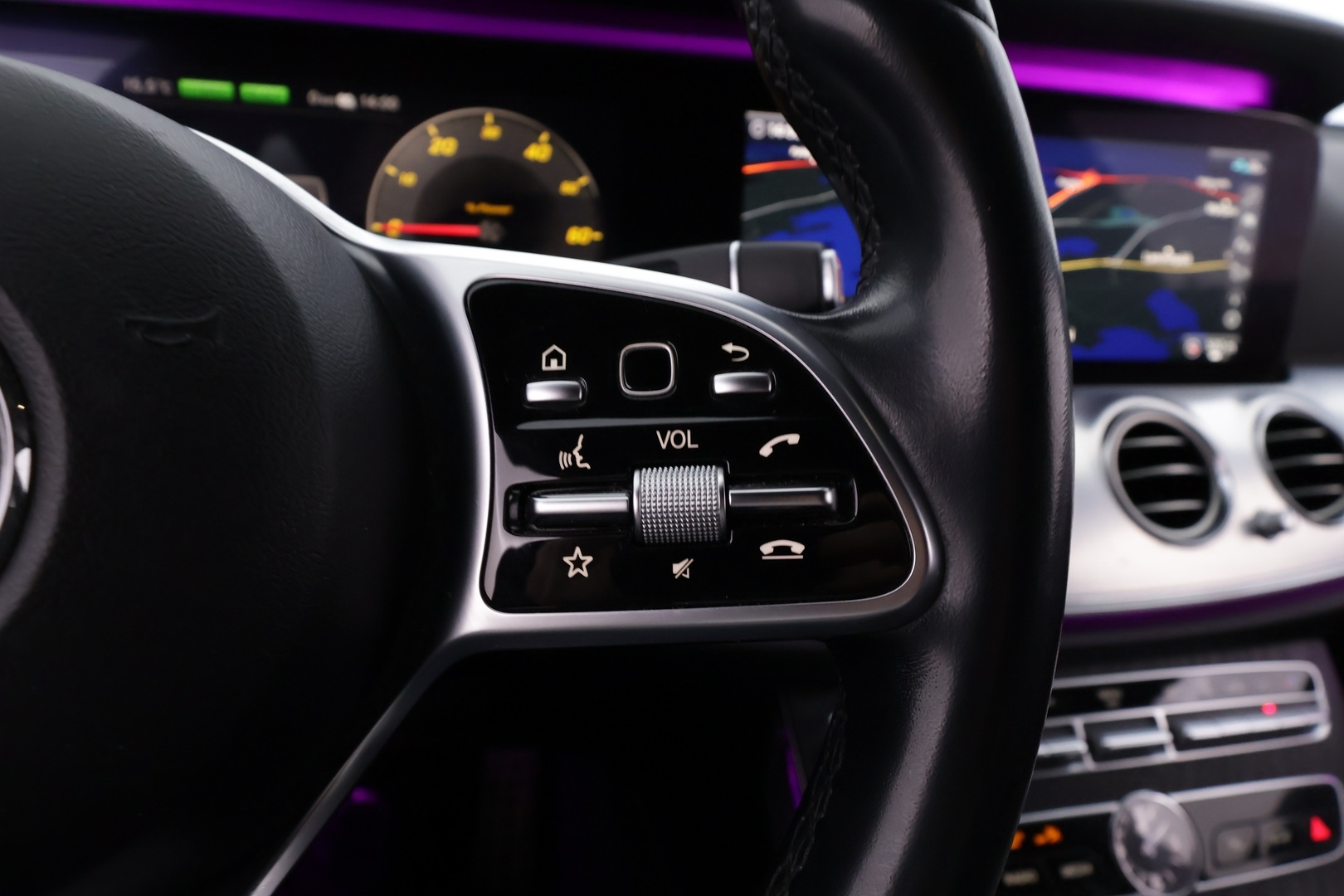 MERCEDES-BENZ E 2020