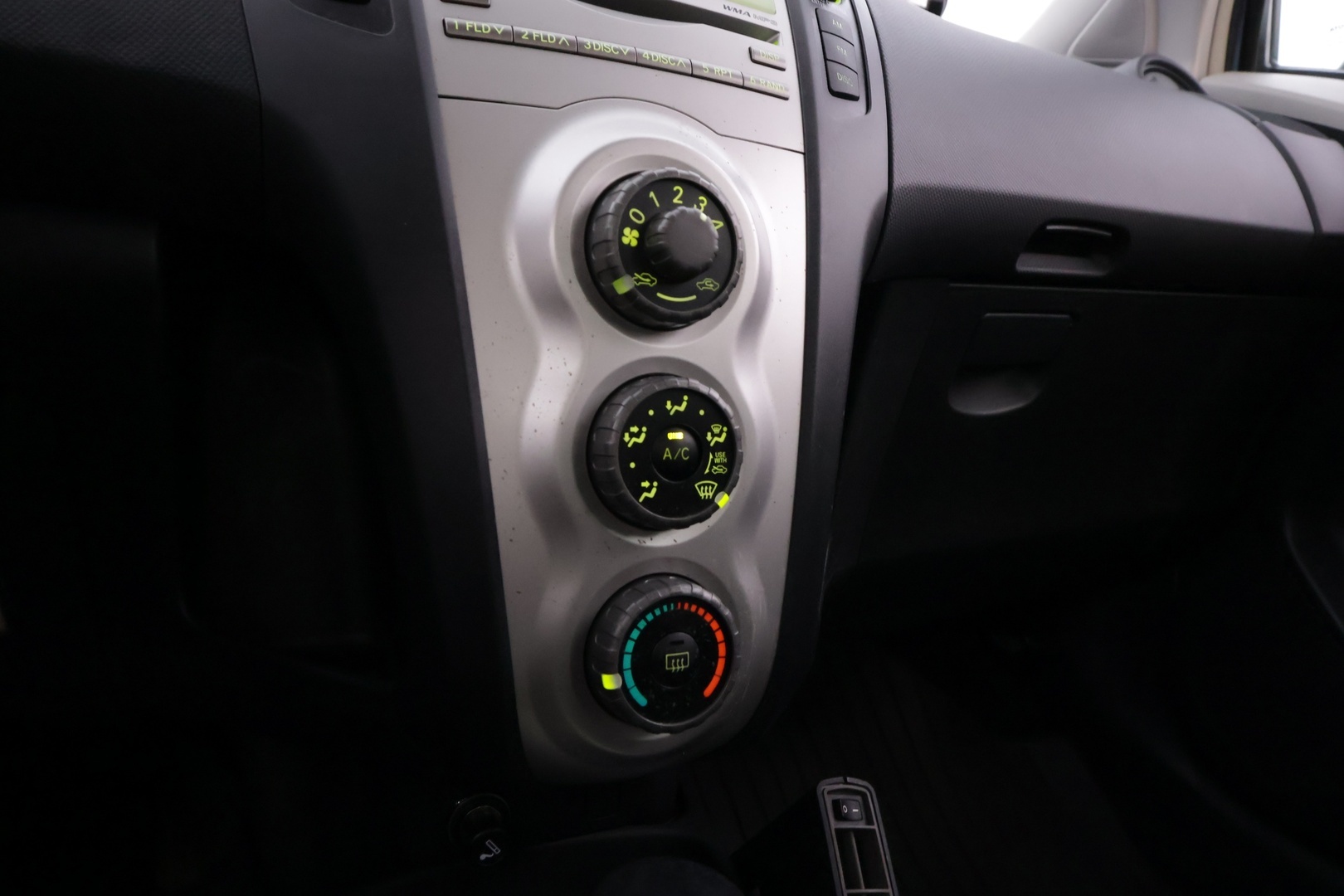 TOYOTA Yaris 2007