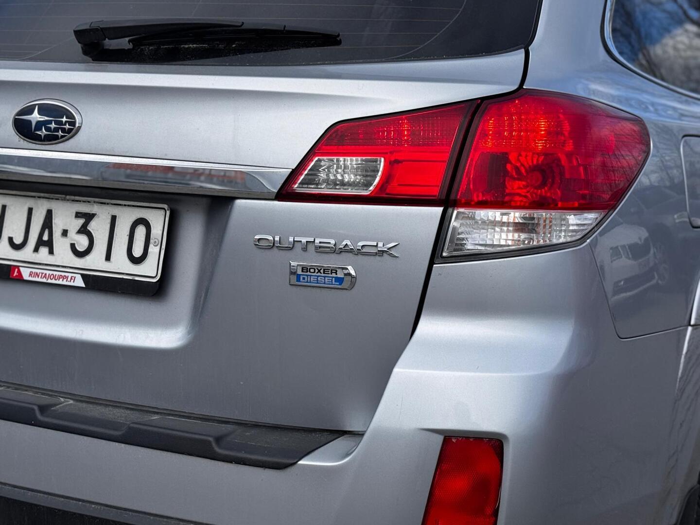 SUBARU Outback 2014