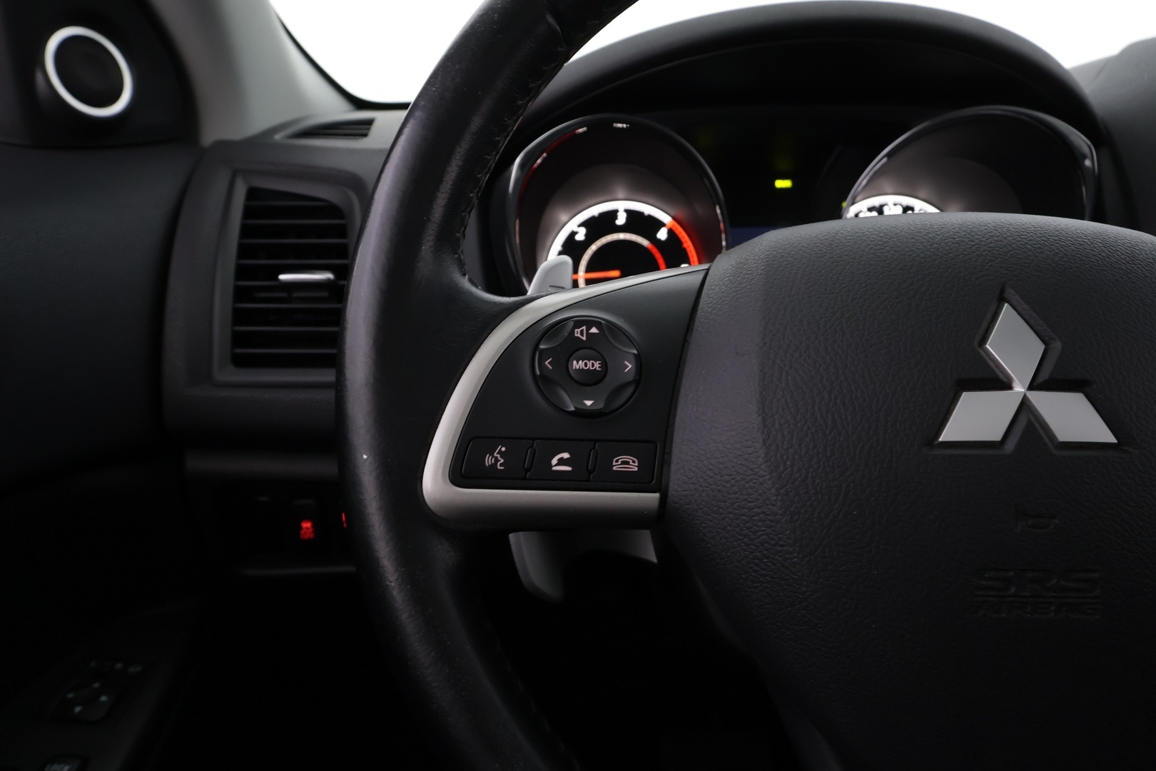 MITSUBISHI ASX 2015