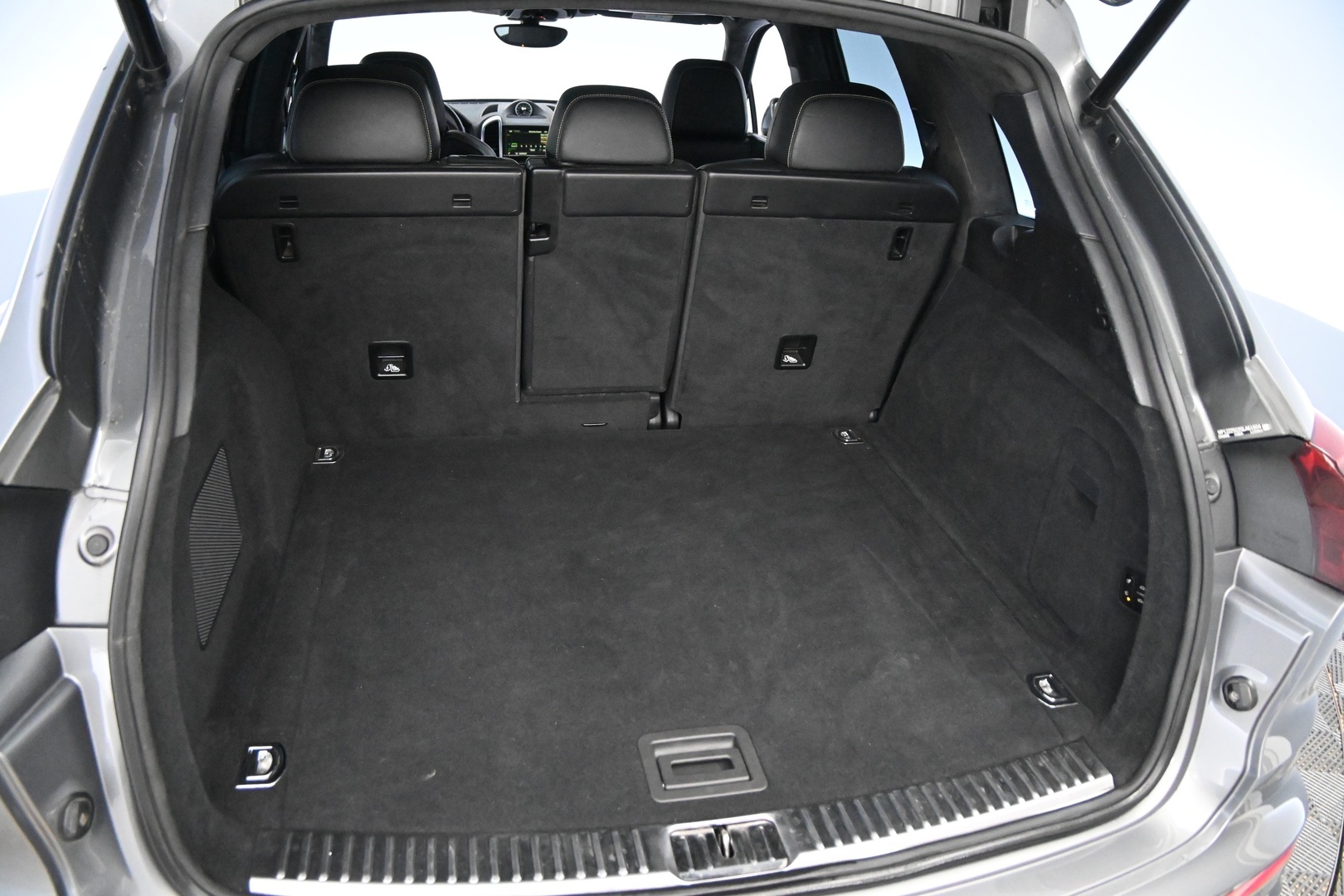 PORSCHE Cayenne 2016