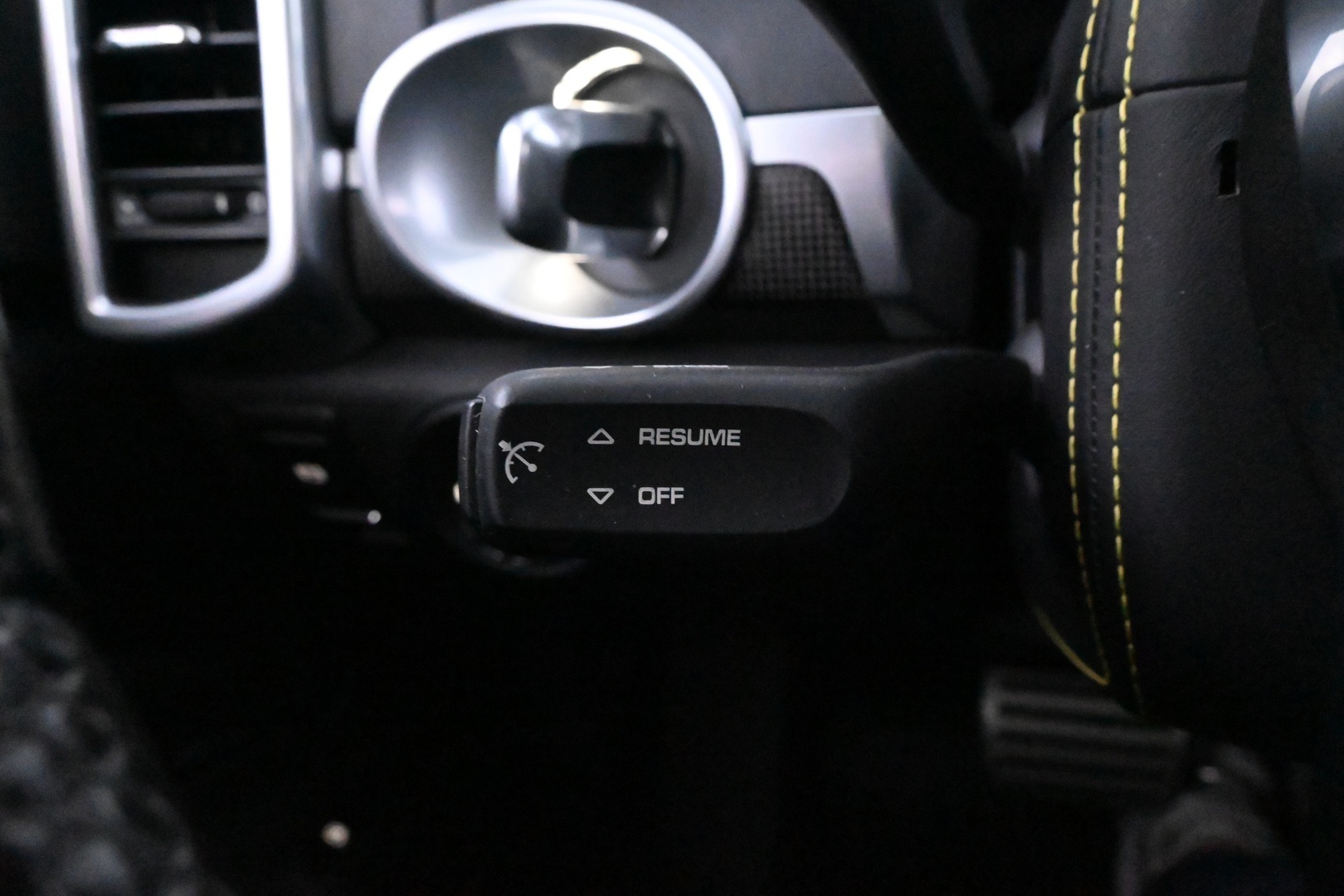 PORSCHE Cayenne 2016