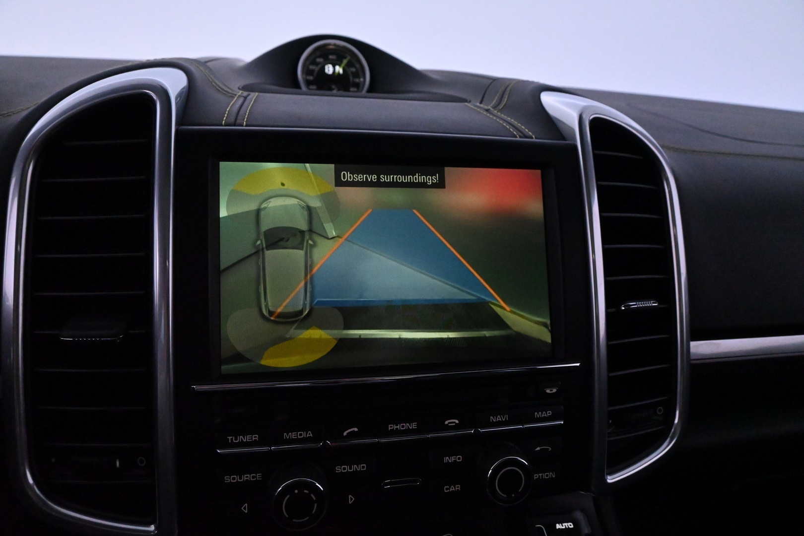 PORSCHE Cayenne 2016