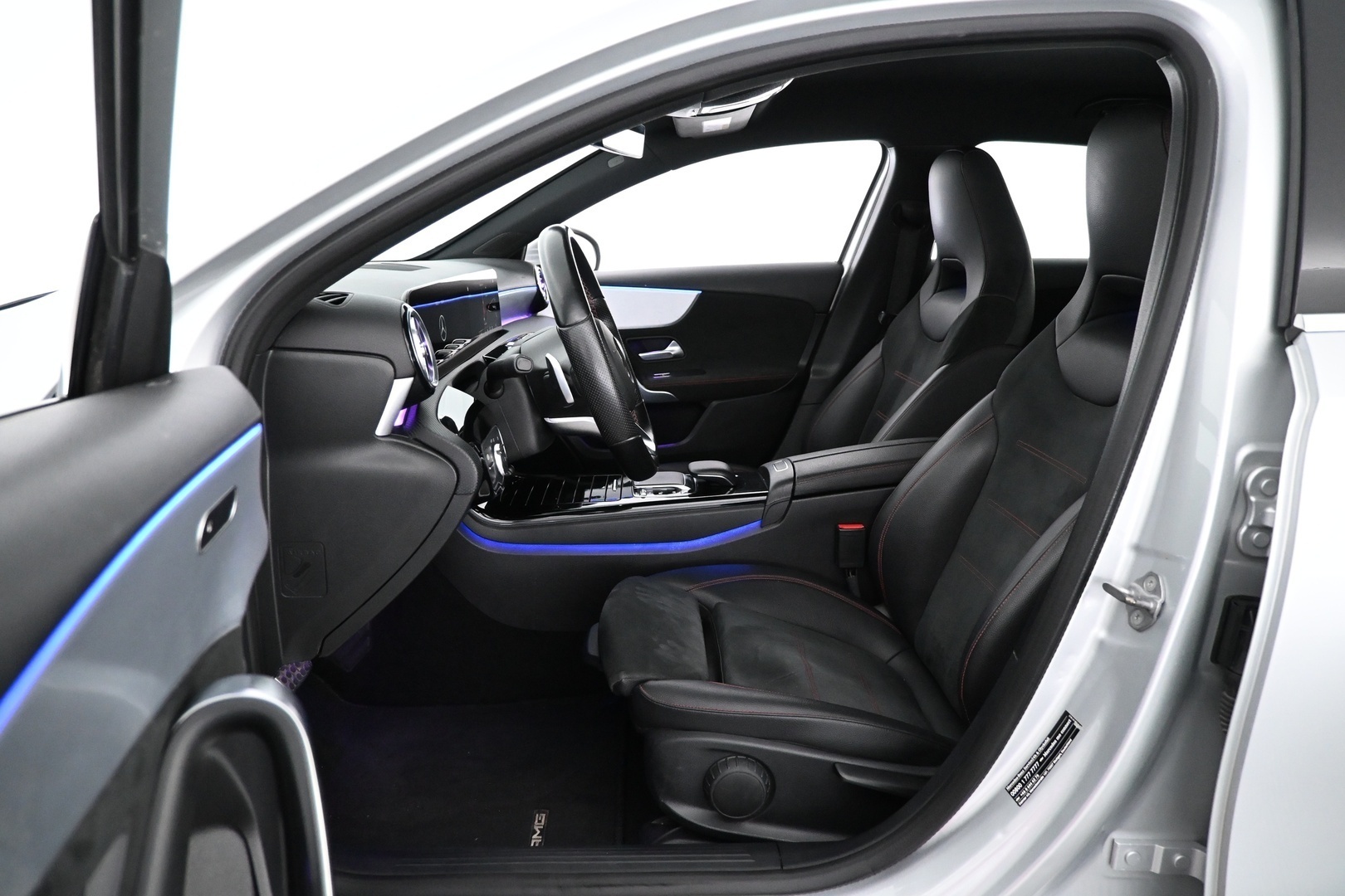 MERCEDES-BENZ A 2019