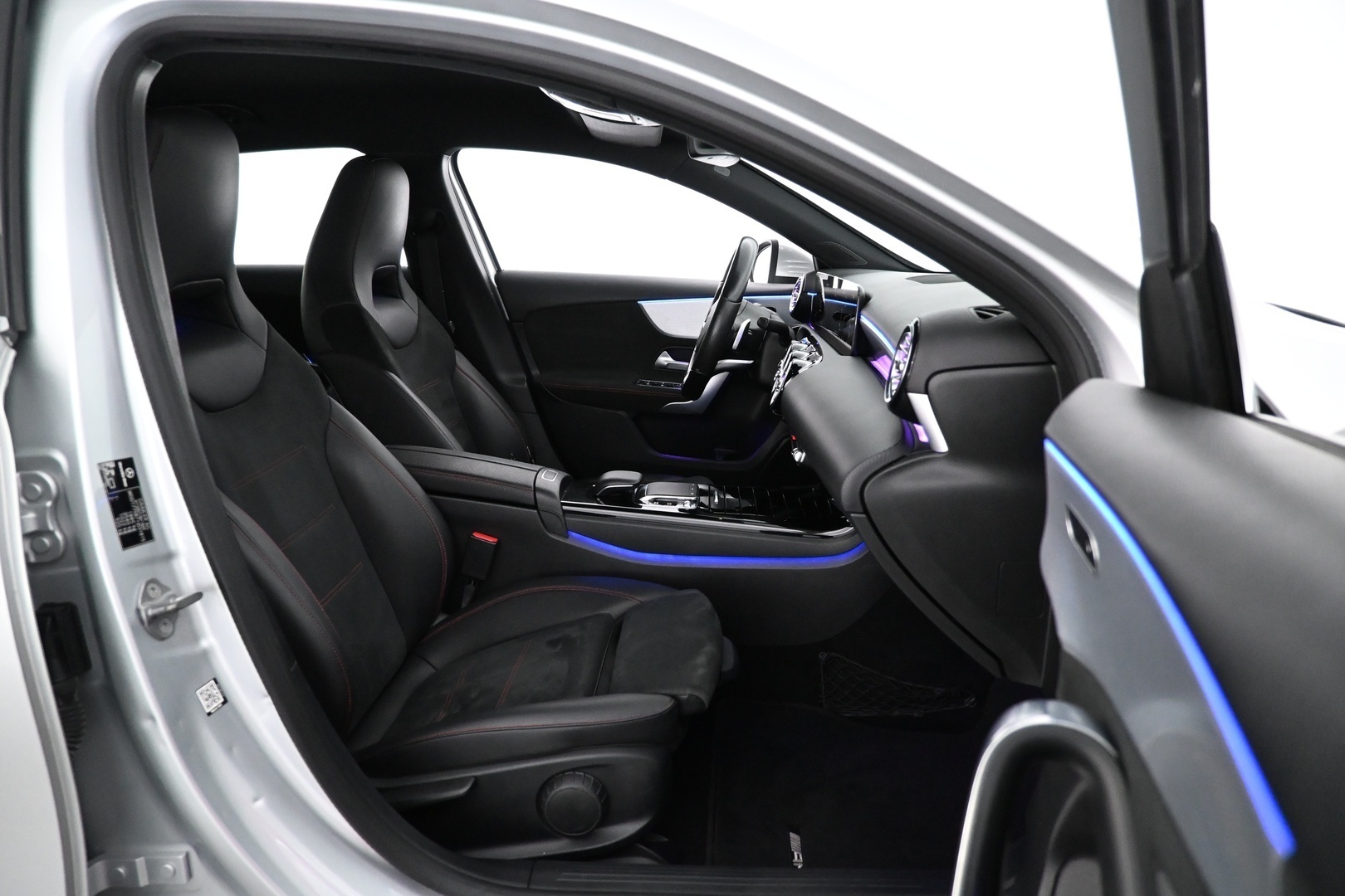 MERCEDES-BENZ A 2019