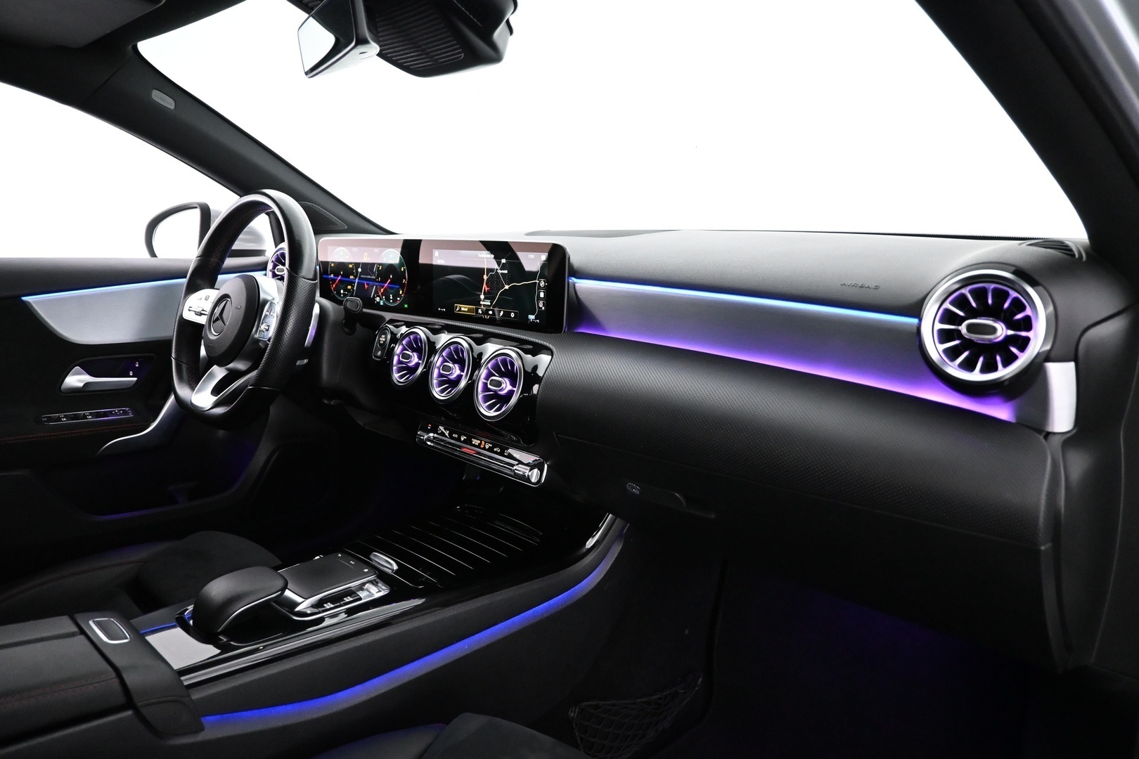 MERCEDES-BENZ A 2019