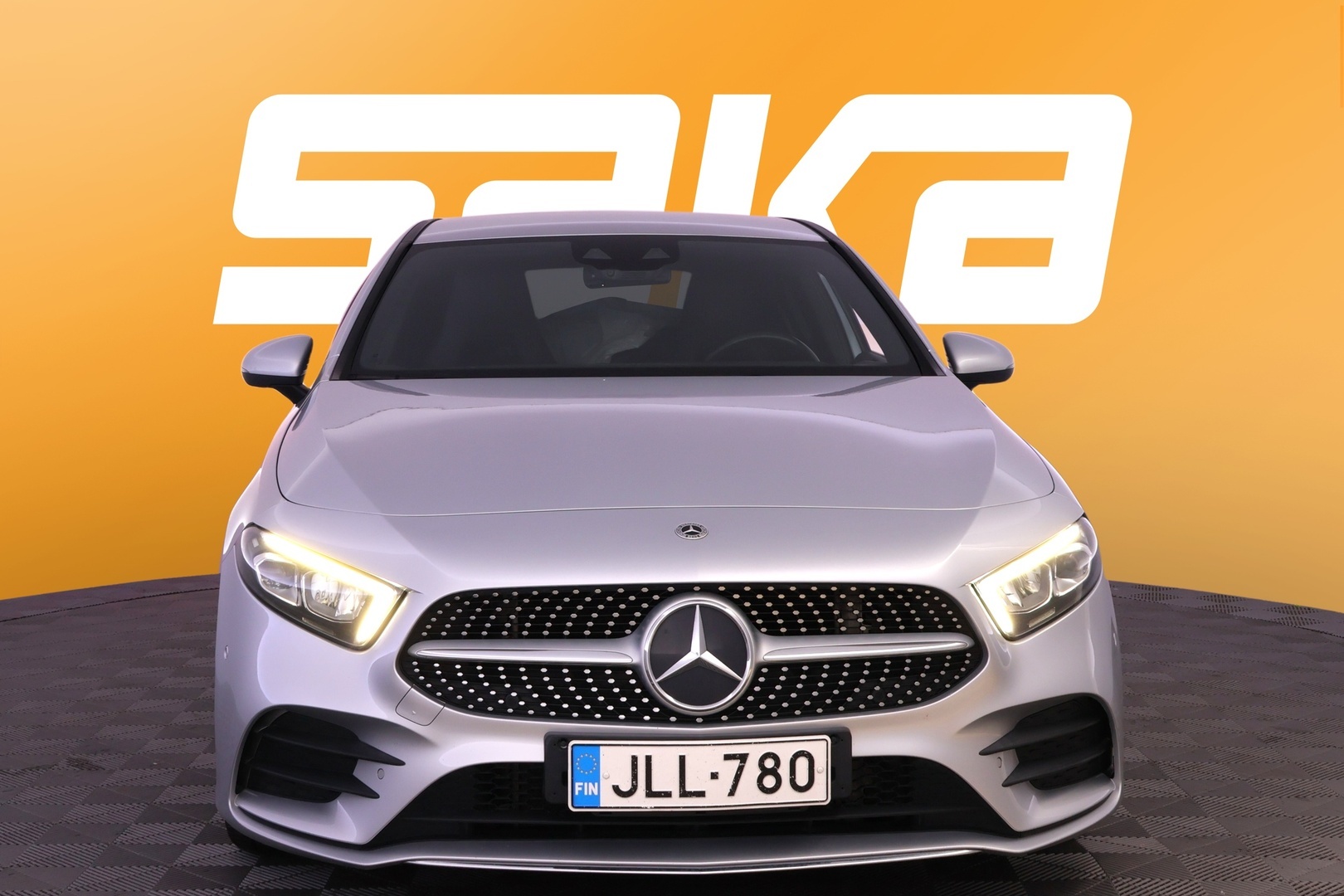 MERCEDES-BENZ A 2019