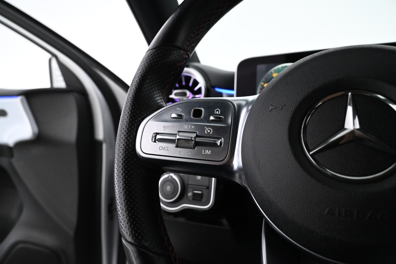 MERCEDES-BENZ A 2019