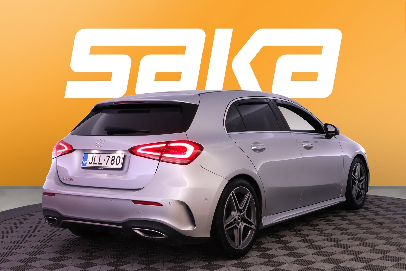 MERCEDES-BENZ A 2019
