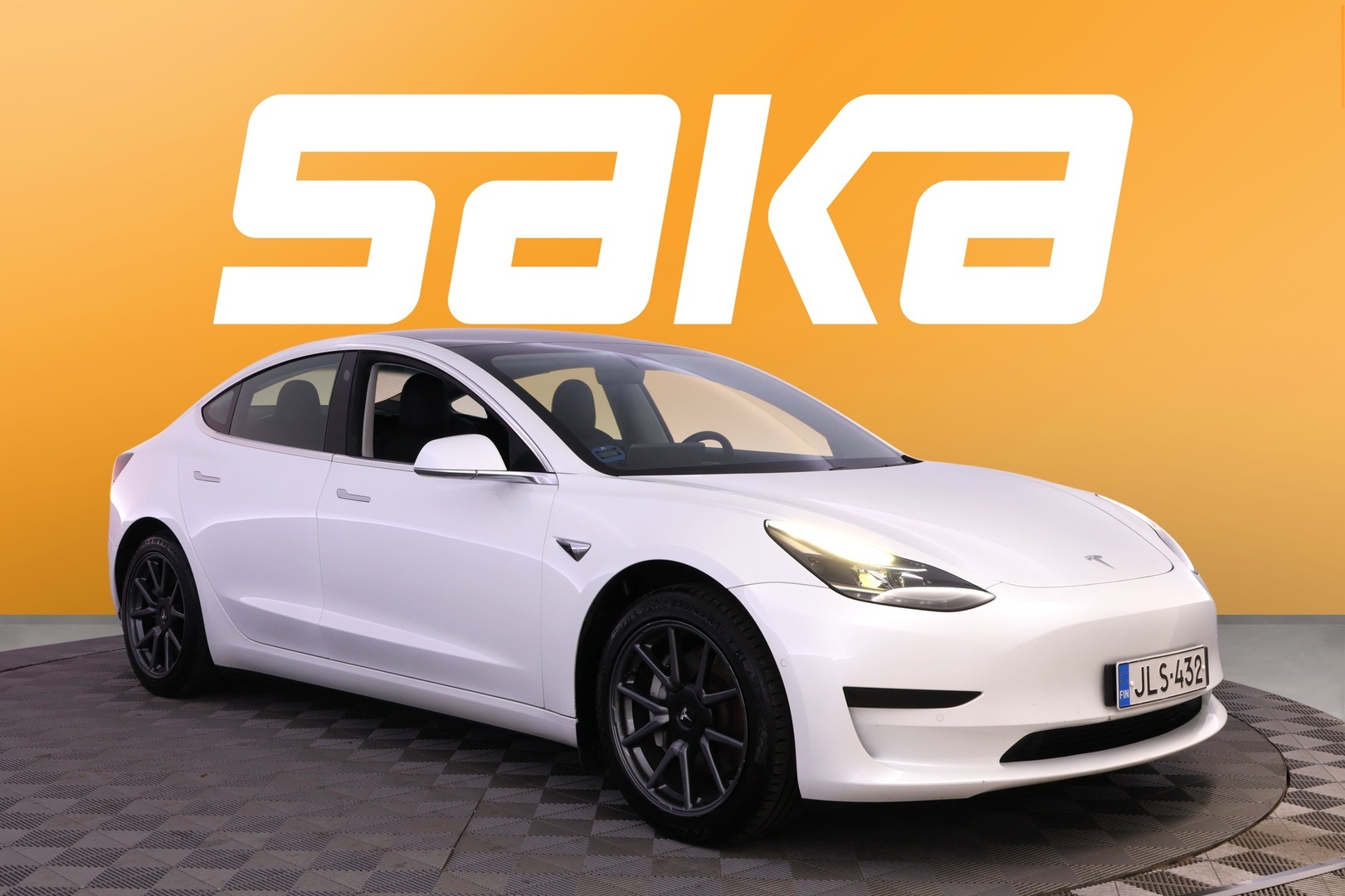 TESLA Model 3 2020