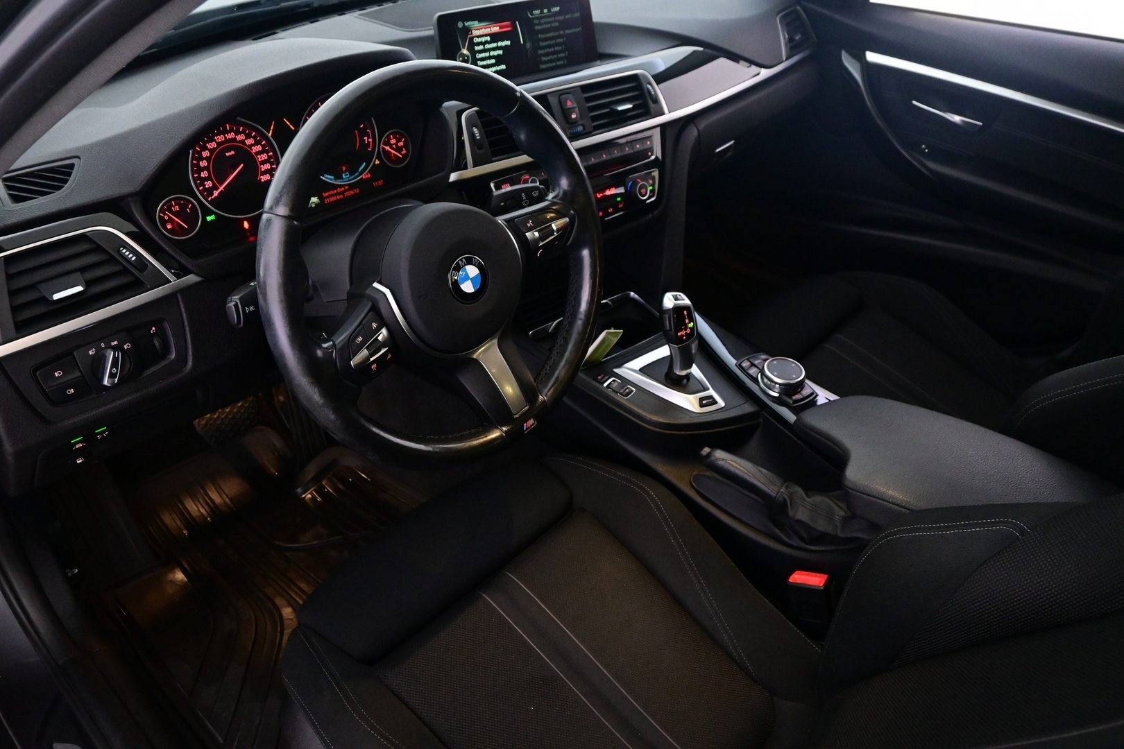 BMW 330 2016