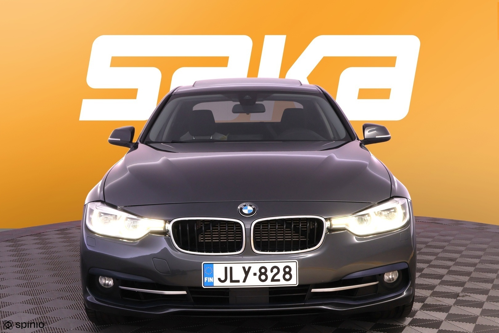 BMW 330 2016