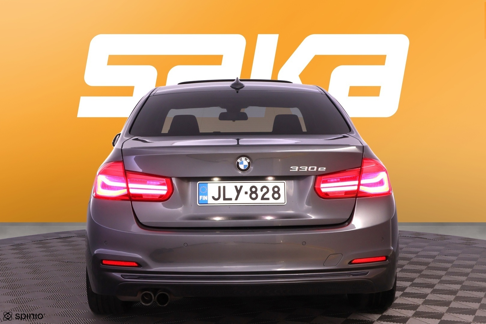 BMW 330 2016