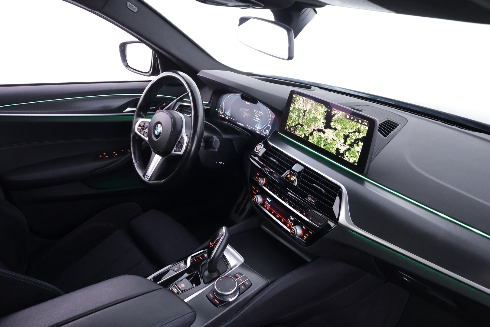 BMW 545 2021
