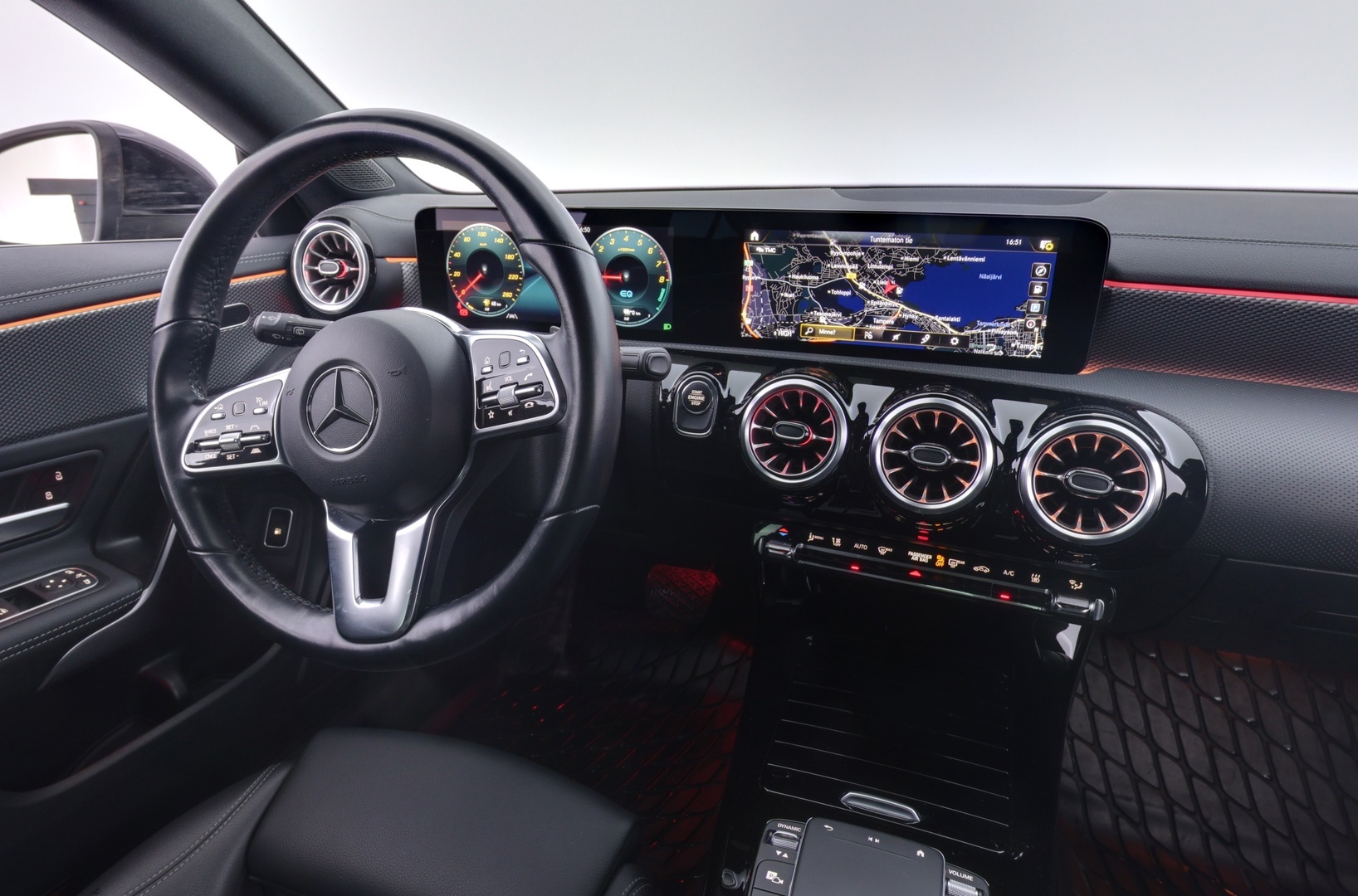 MERCEDES-BENZ CLA 2023