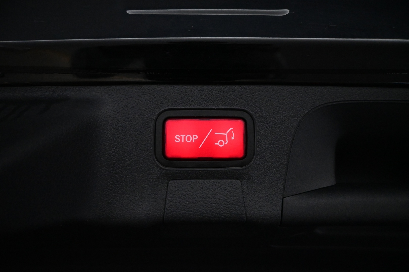 MERCEDES-BENZ CLA 2023