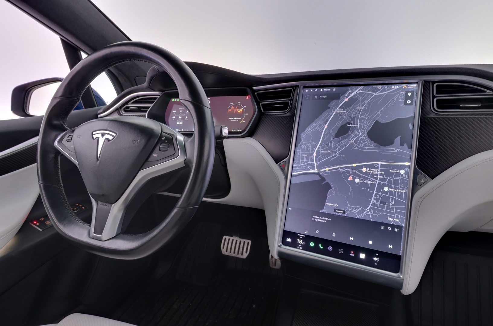 TESLA Model X 2016