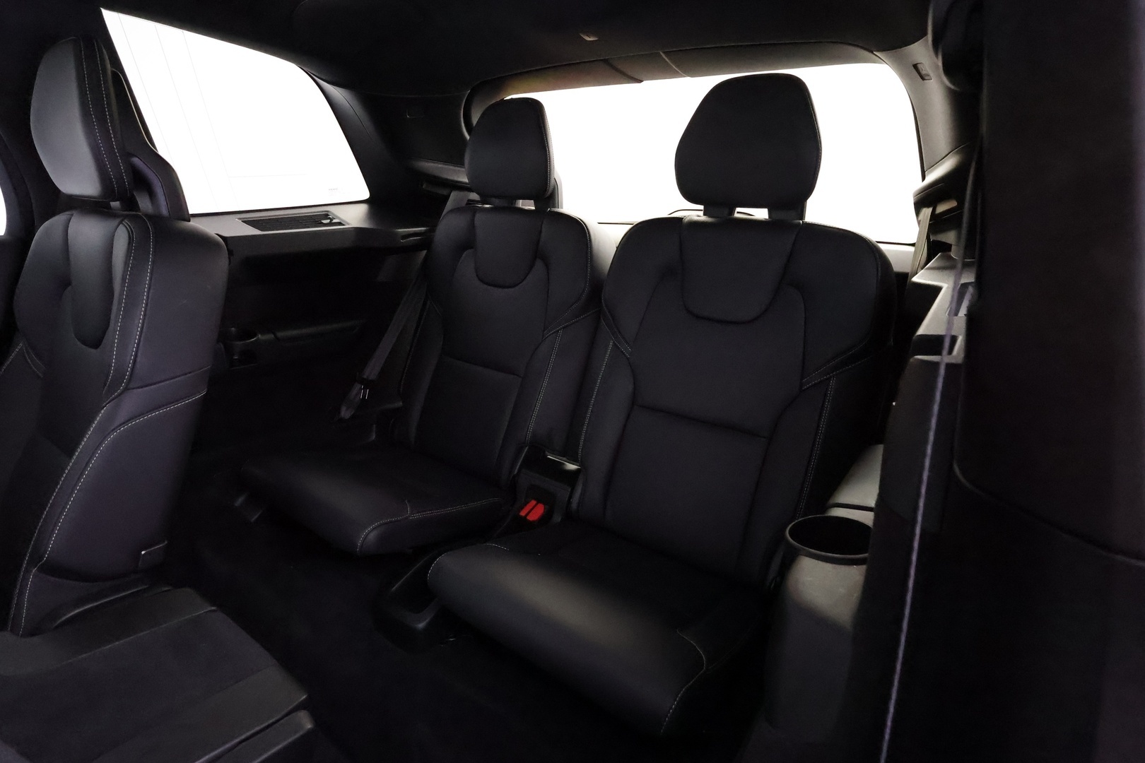 VOLVO XC90 2023