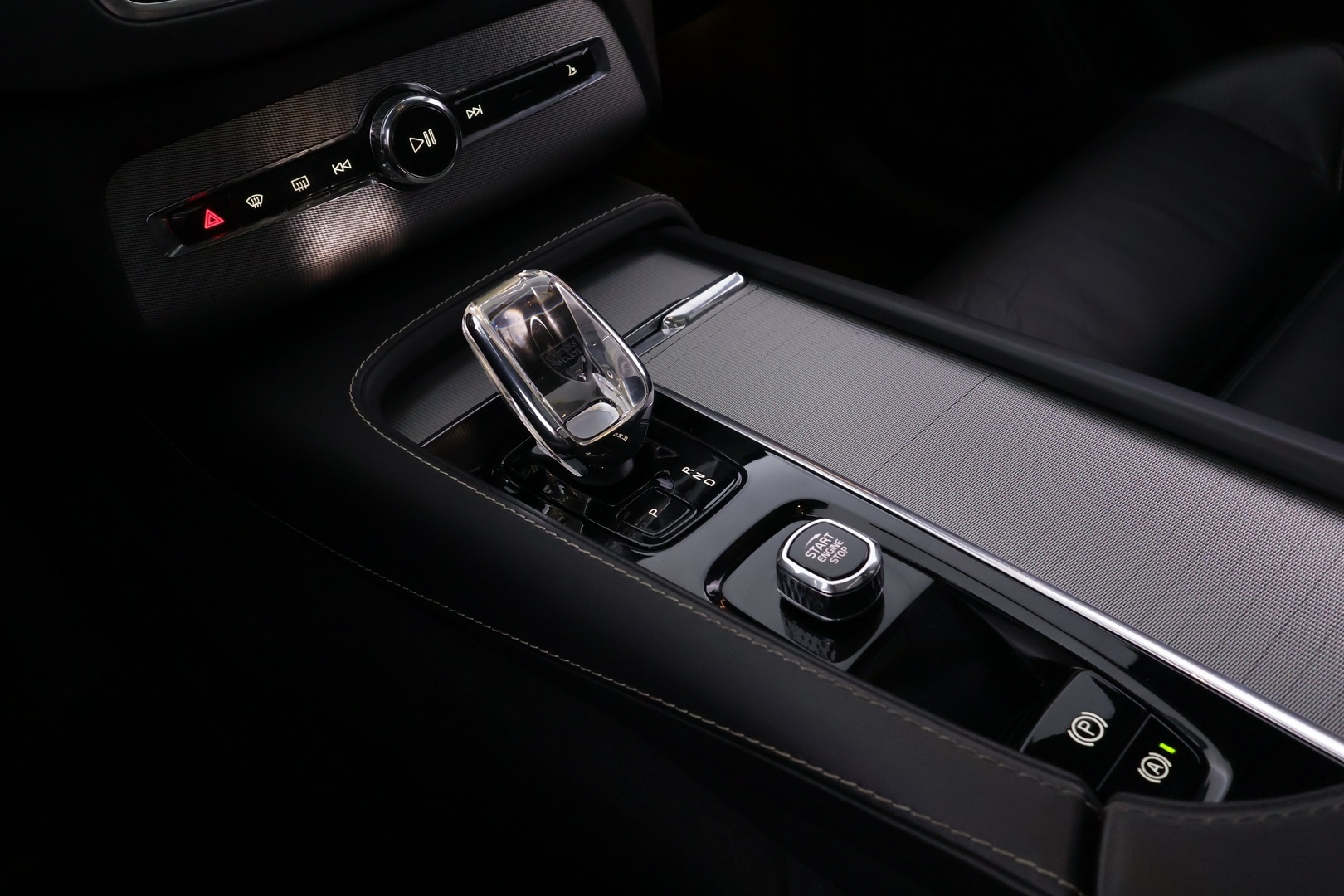 VOLVO XC90 2023