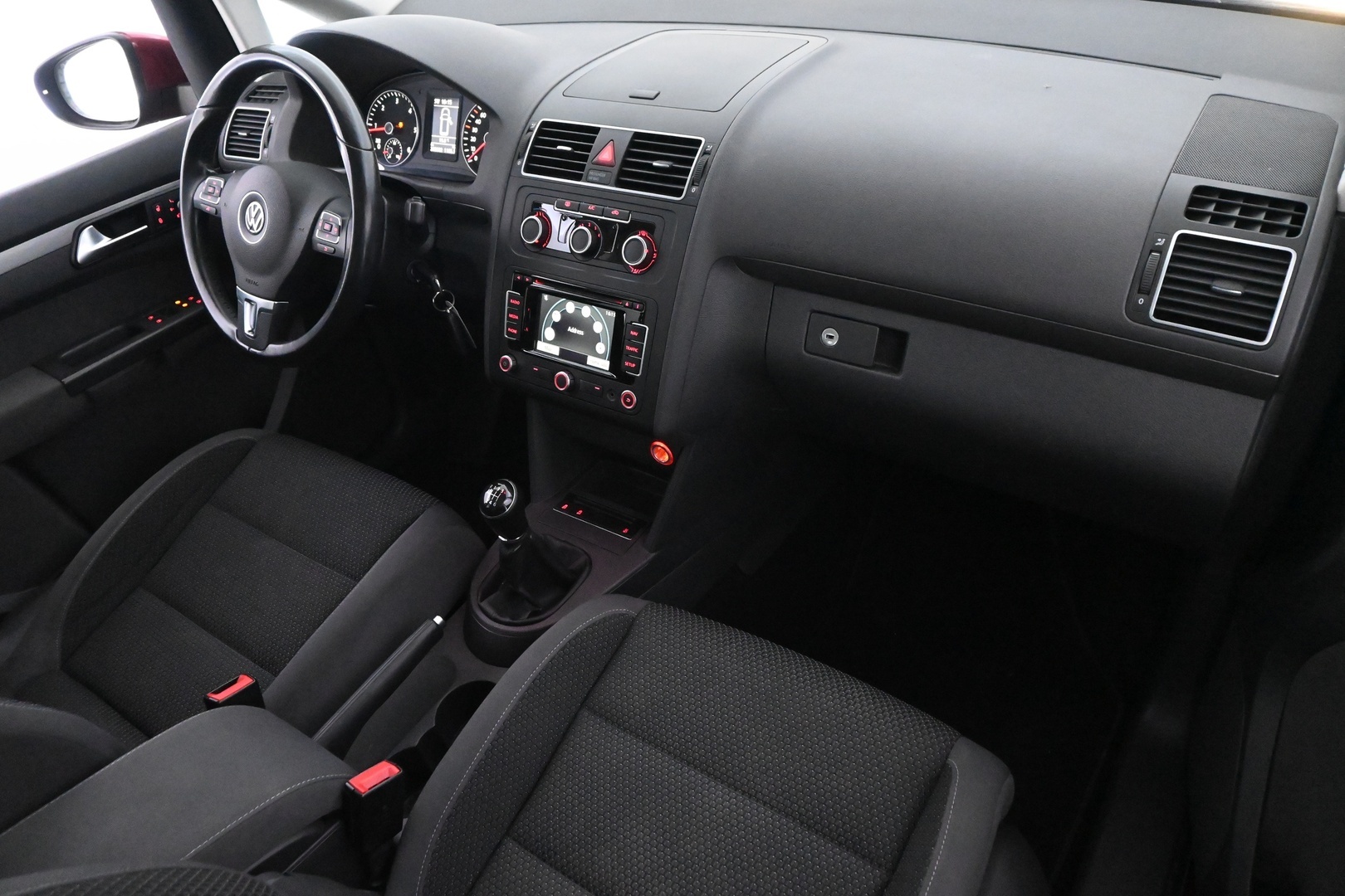 VOLKSWAGEN Touran 2013