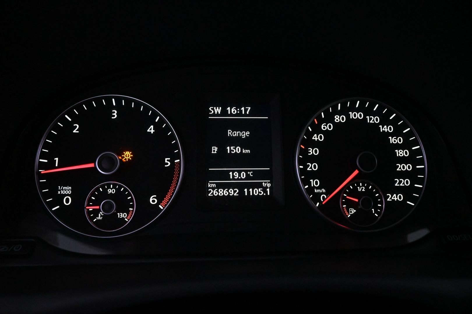 VOLKSWAGEN Touran 2013