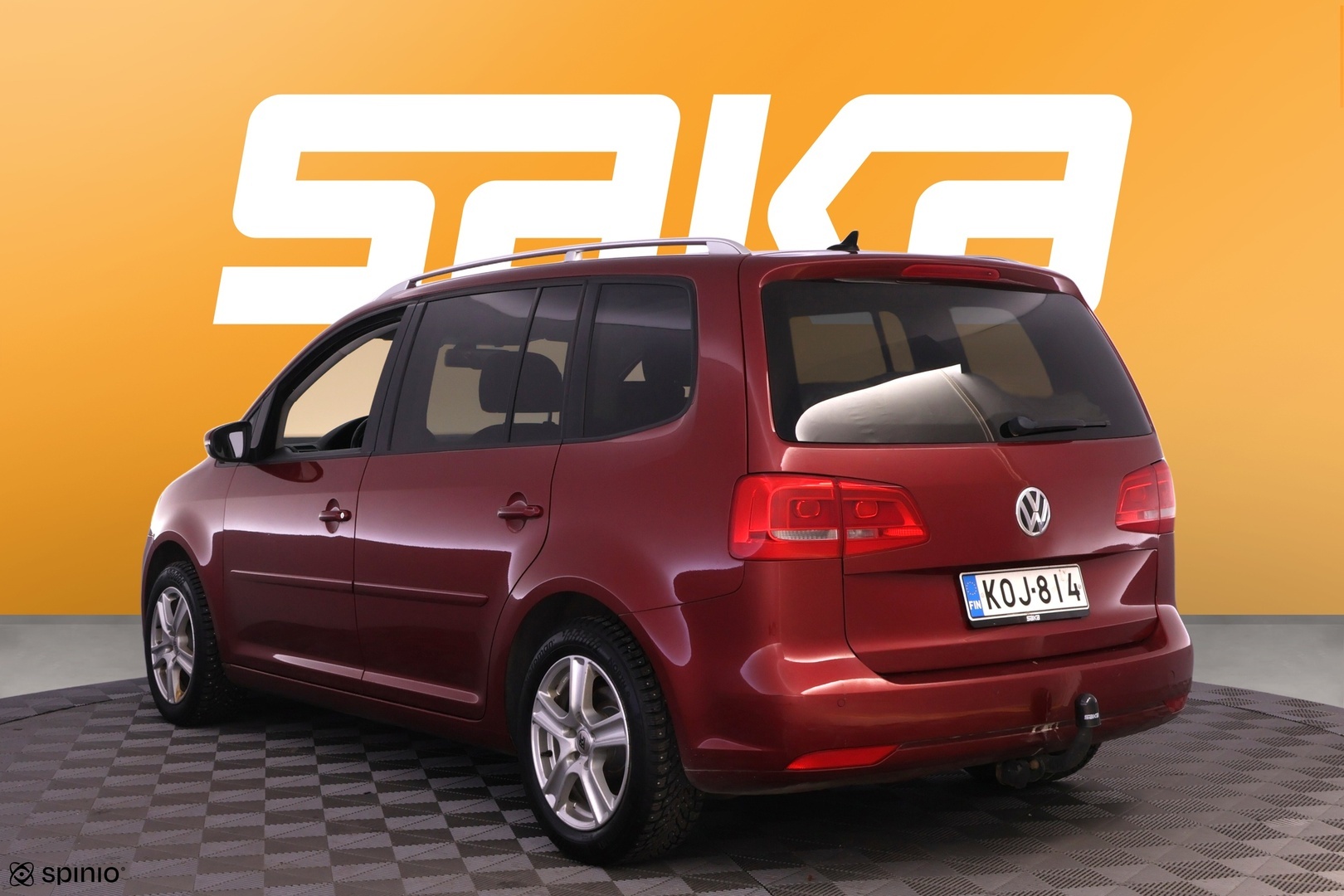 VOLKSWAGEN Touran 2013