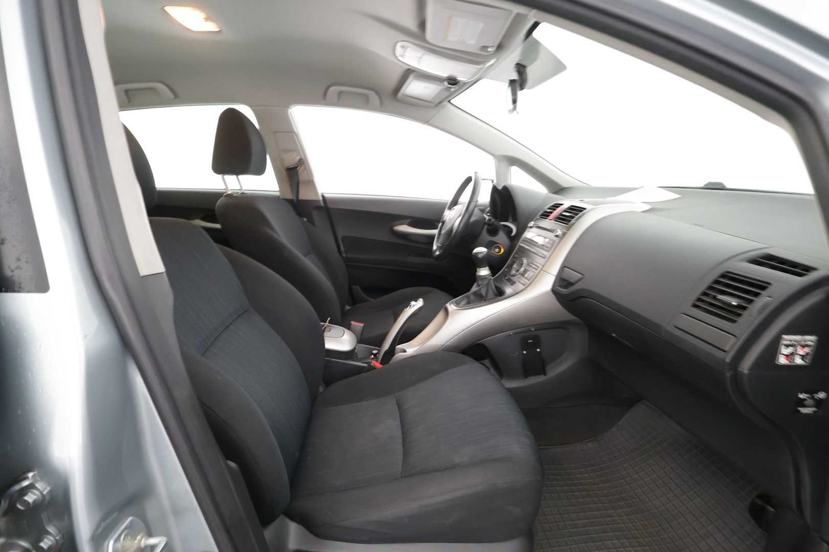 TOYOTA Auris 2009