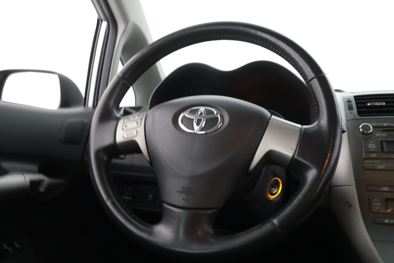 TOYOTA Auris 2009