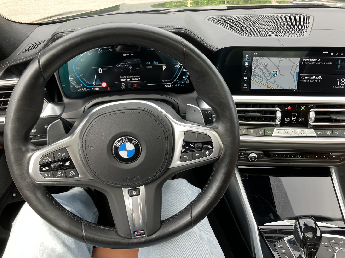 BMW 330 2021