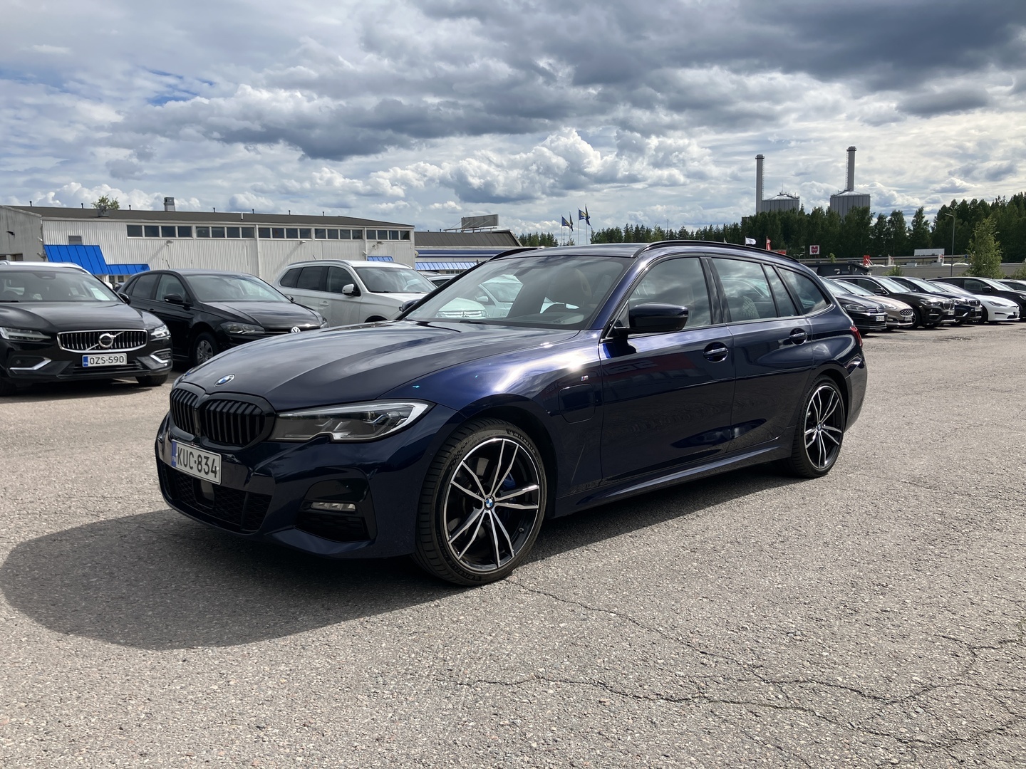 BMW 330 2021