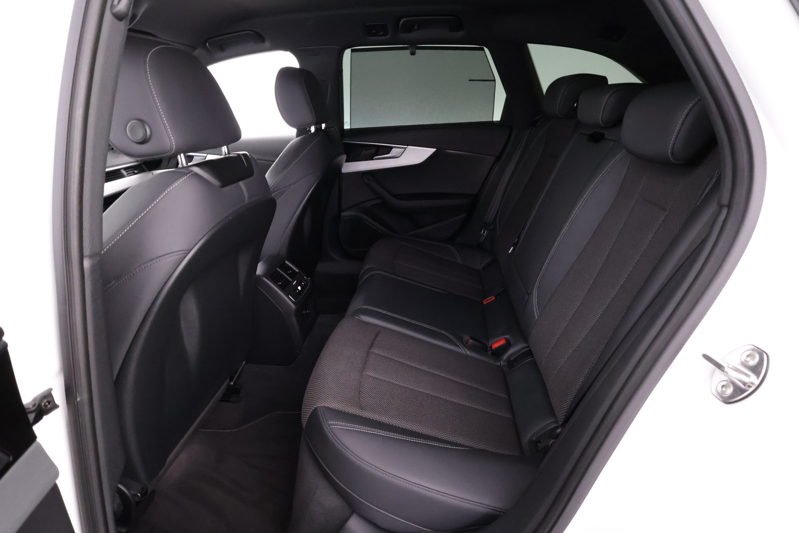 AUDI A4 2021