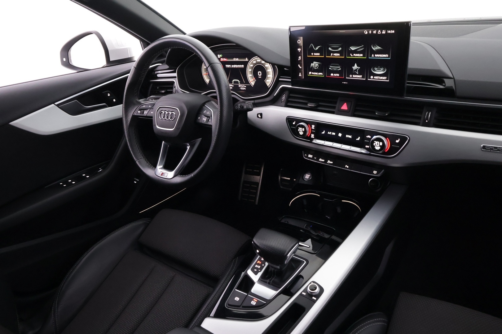 AUDI A4 2021