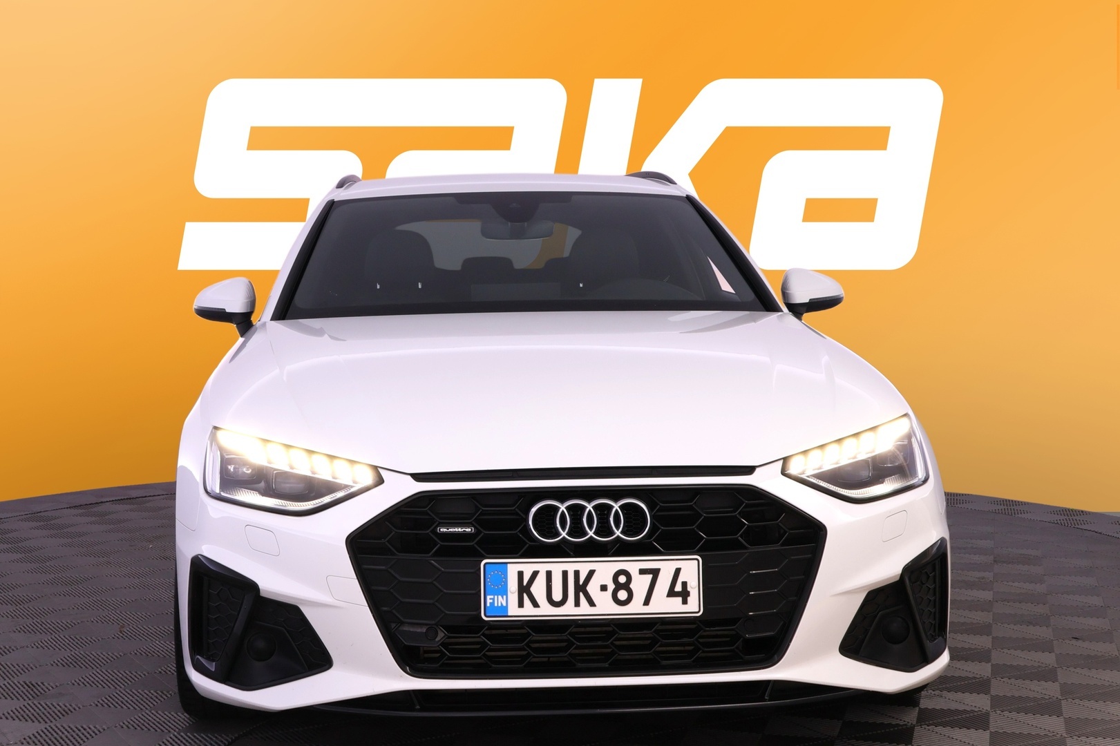 AUDI A4 2021