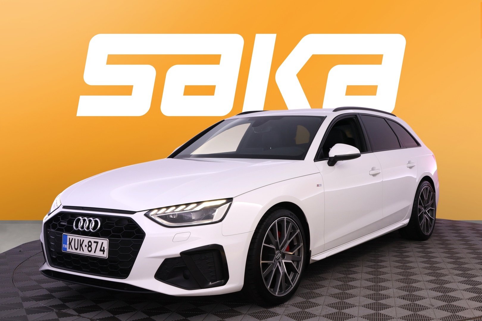 AUDI A4 2021