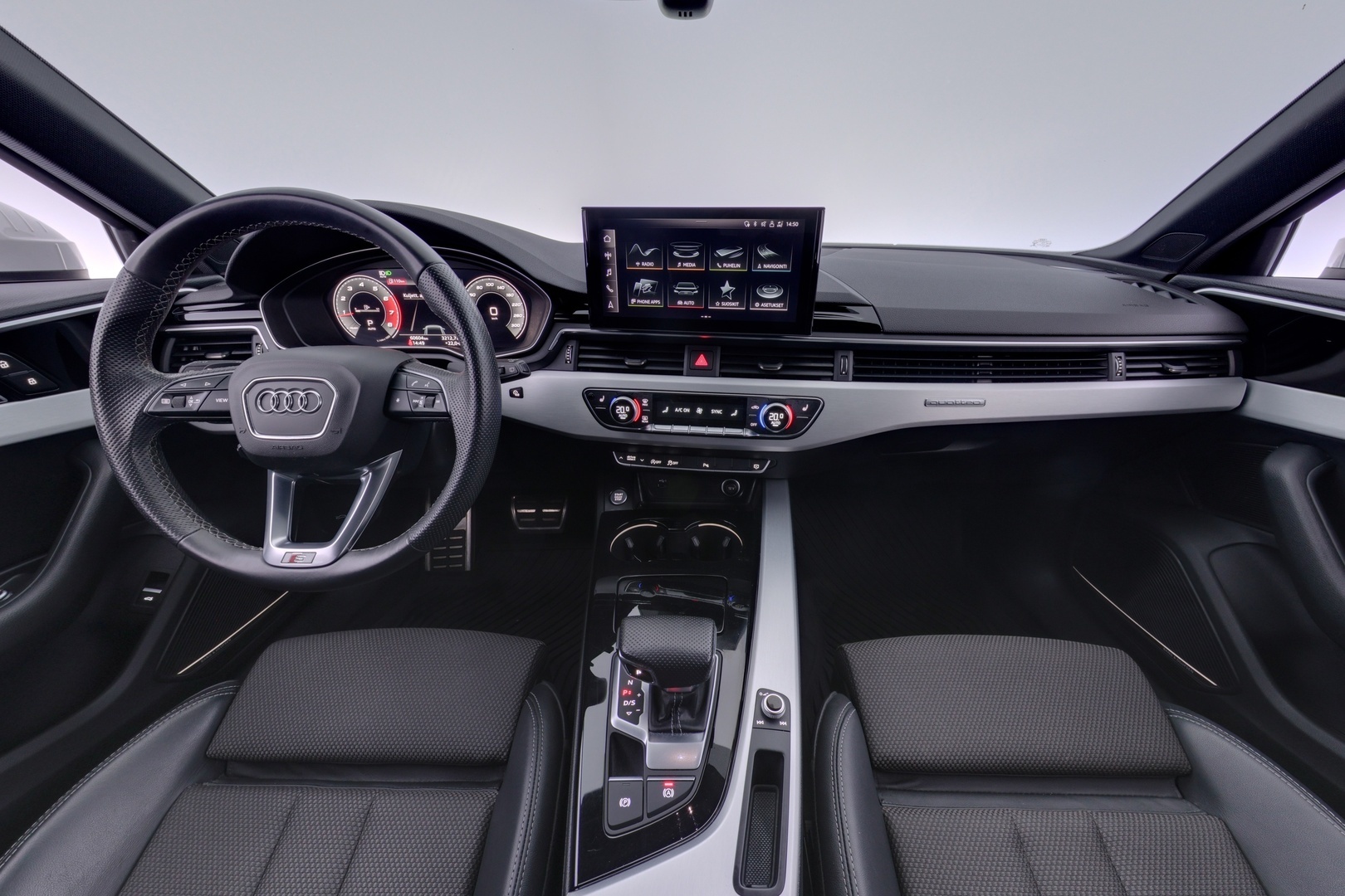 AUDI A4 2021