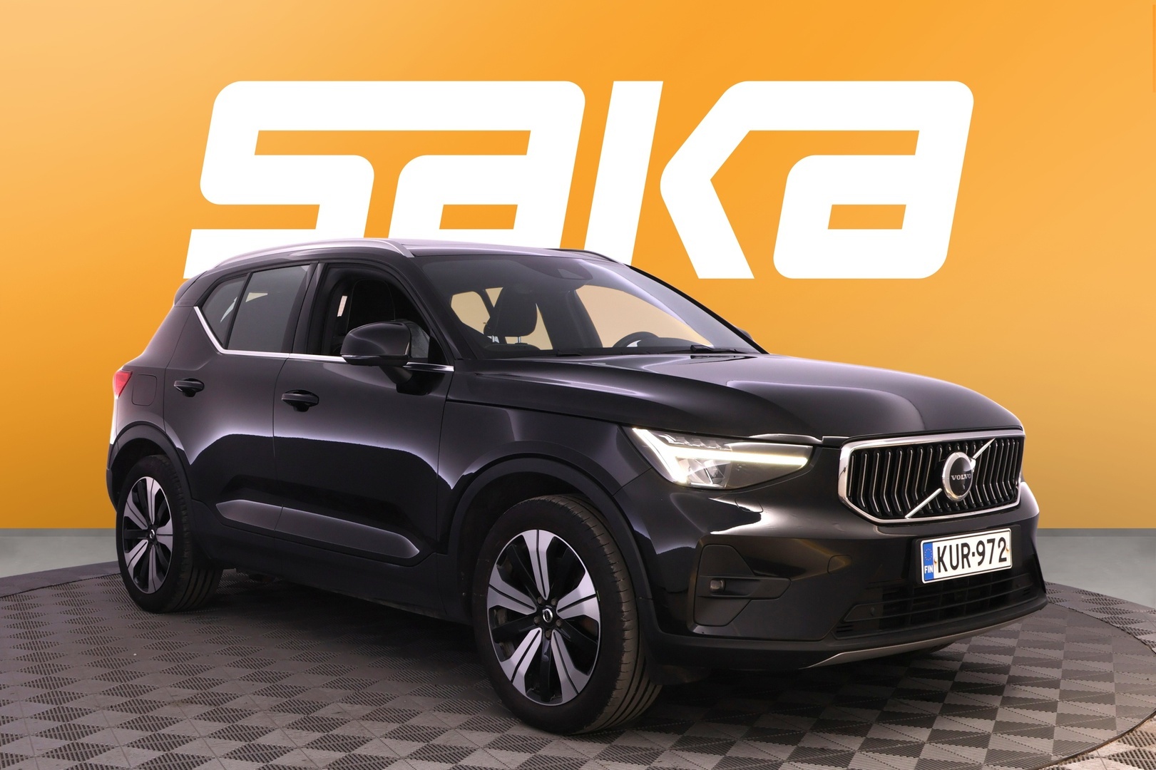 VOLVO XC40 2023