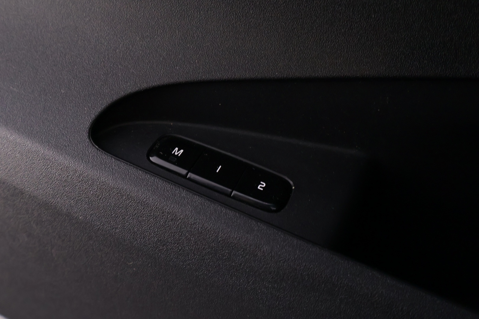 POLESTAR 2 2023