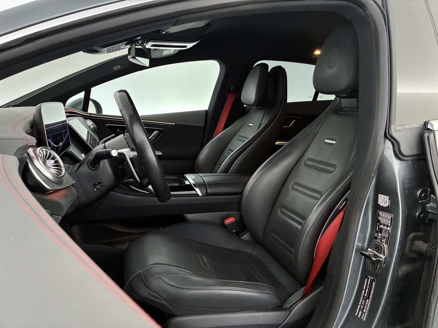 MERCEDES-BENZ EQE 2023