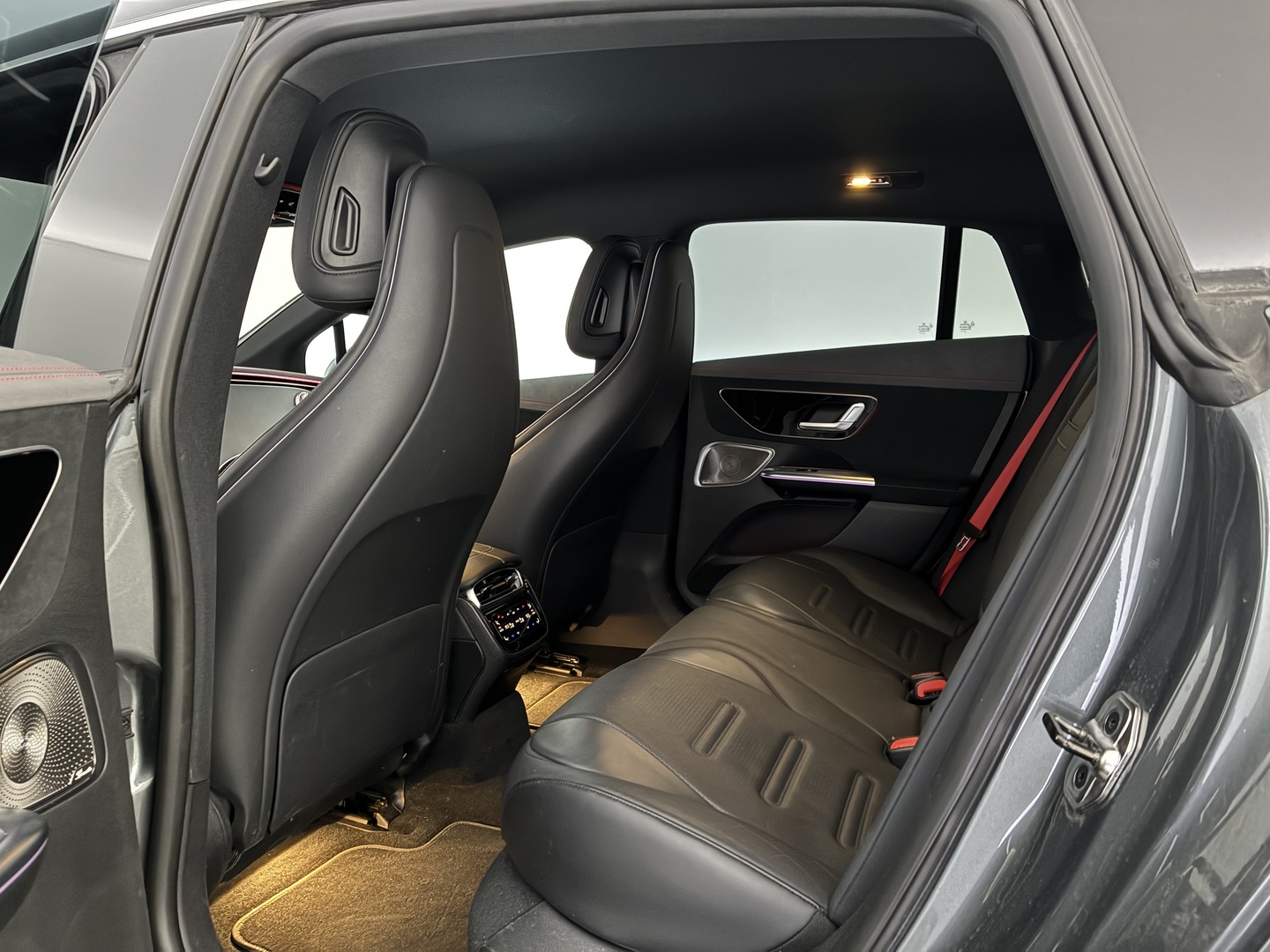 MERCEDES-BENZ EQE 2023