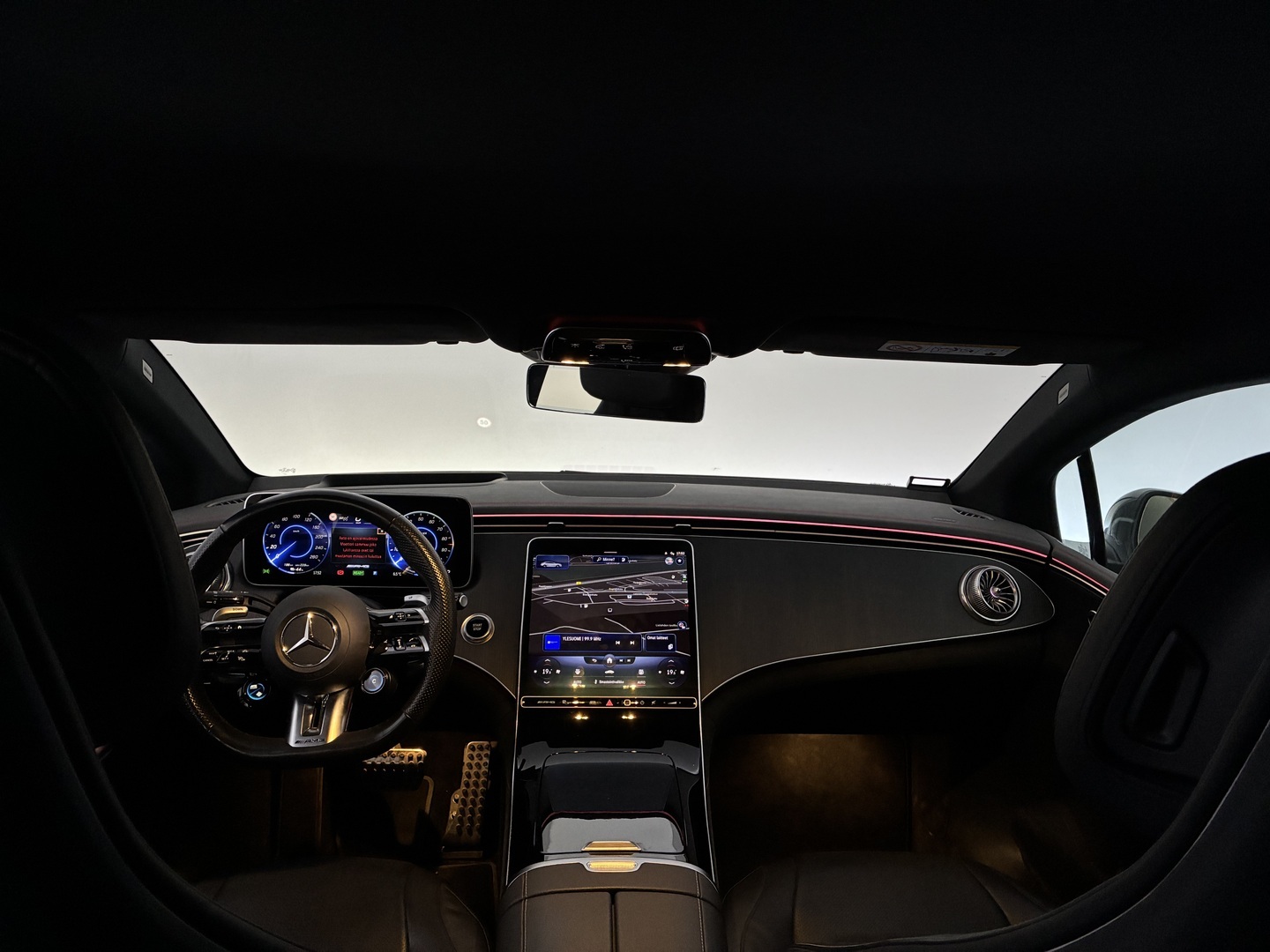 MERCEDES-BENZ EQE 2023