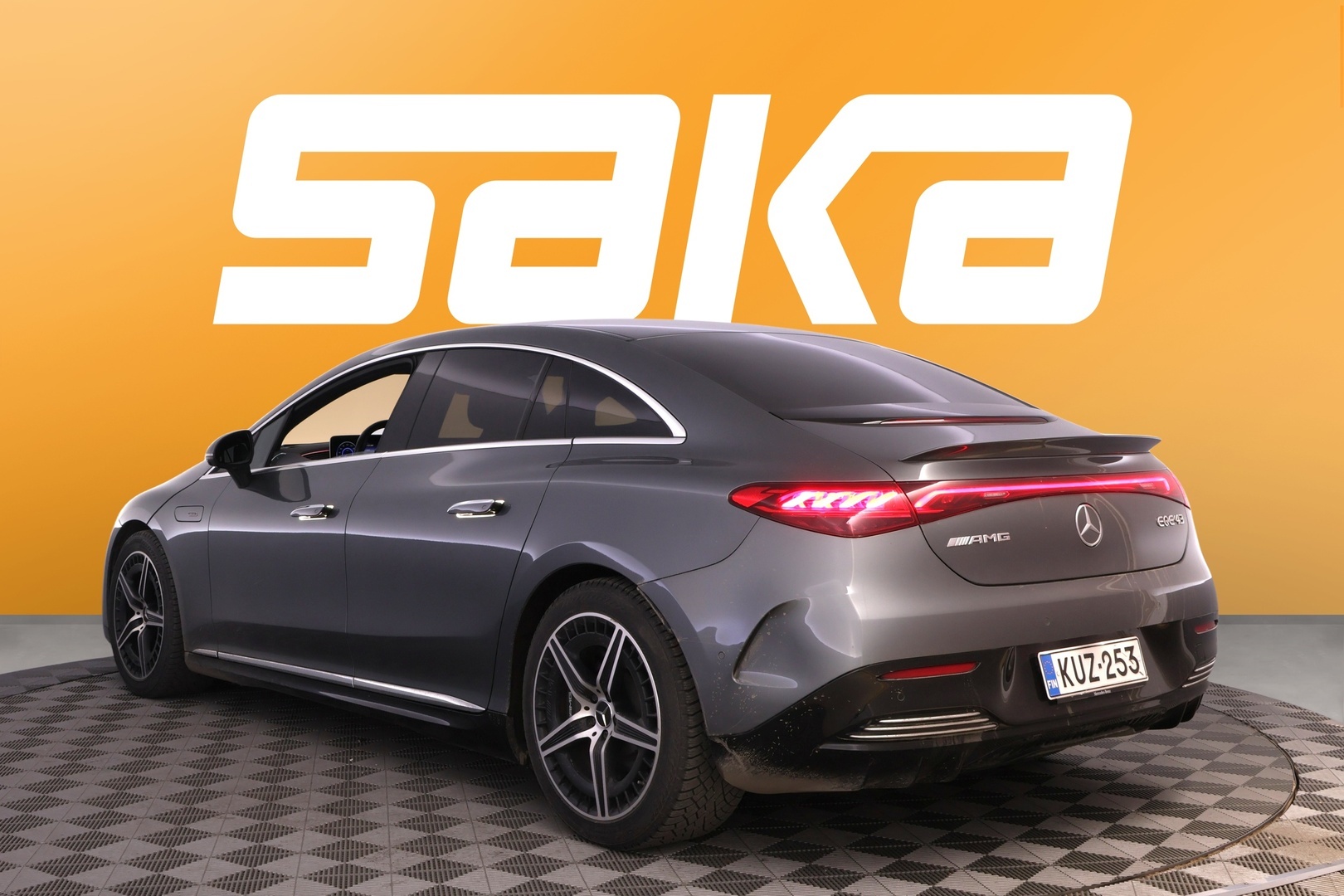 MERCEDES-BENZ EQE 2023