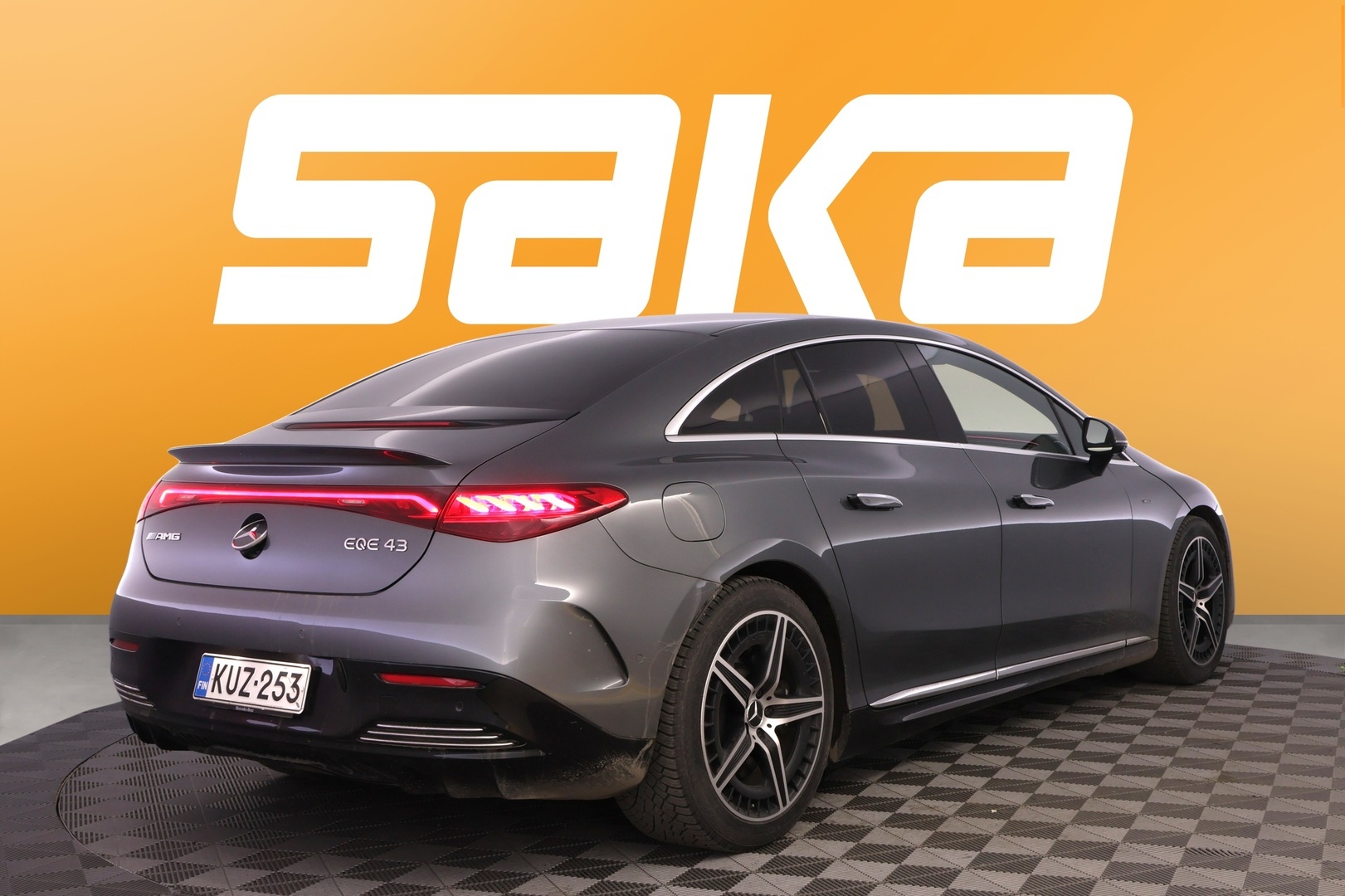 MERCEDES-BENZ EQE 2023