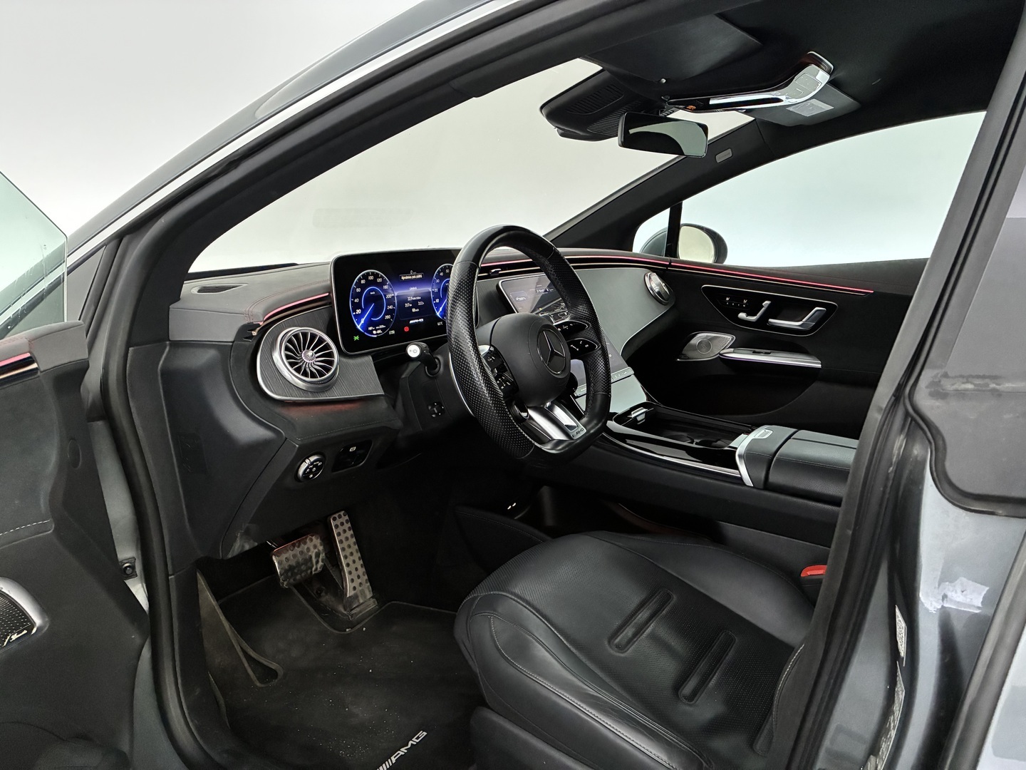 MERCEDES-BENZ EQE 2023