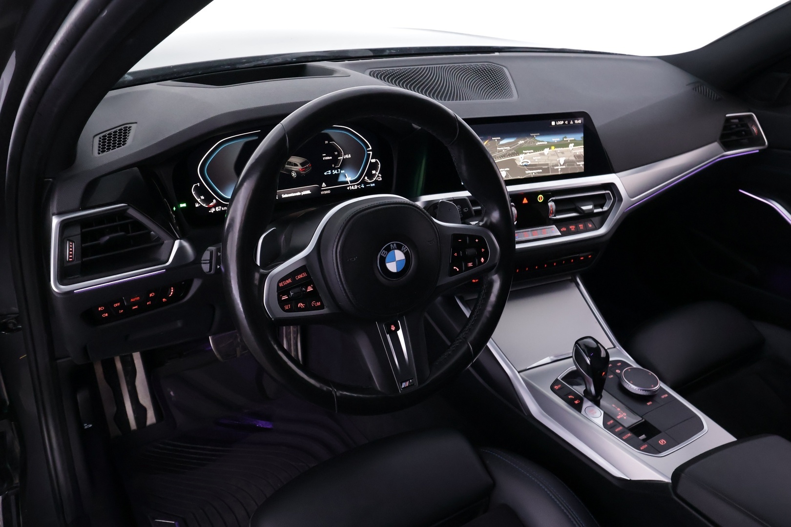 BMW 330 2021