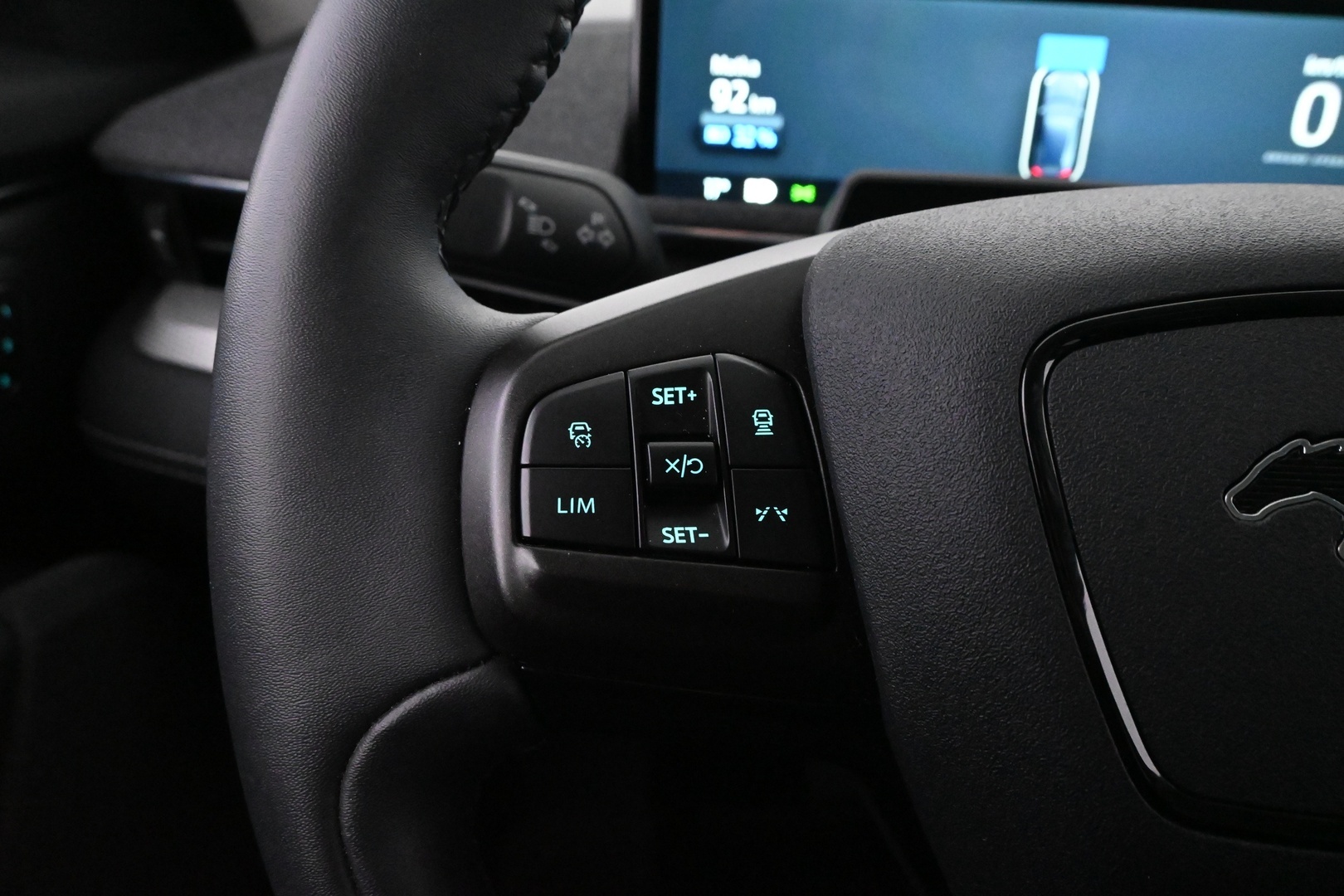 FORD MUSTANG MACH-E 2022