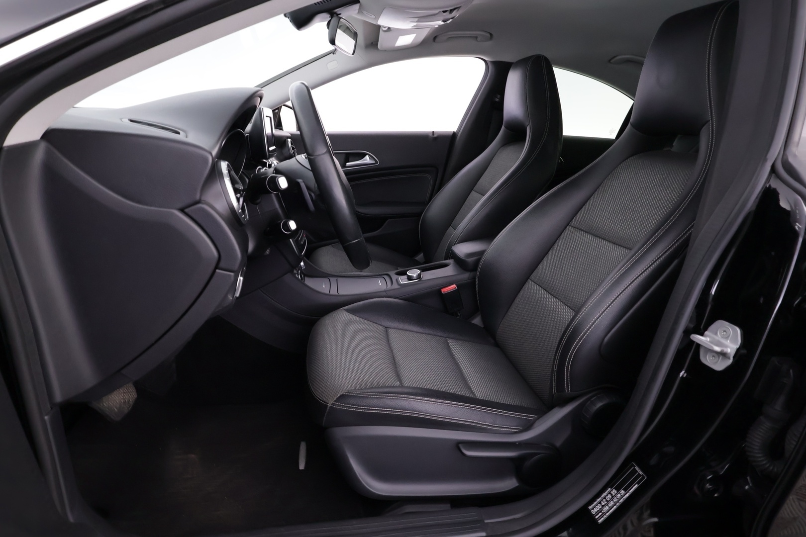 MERCEDES-BENZ CLA 2015