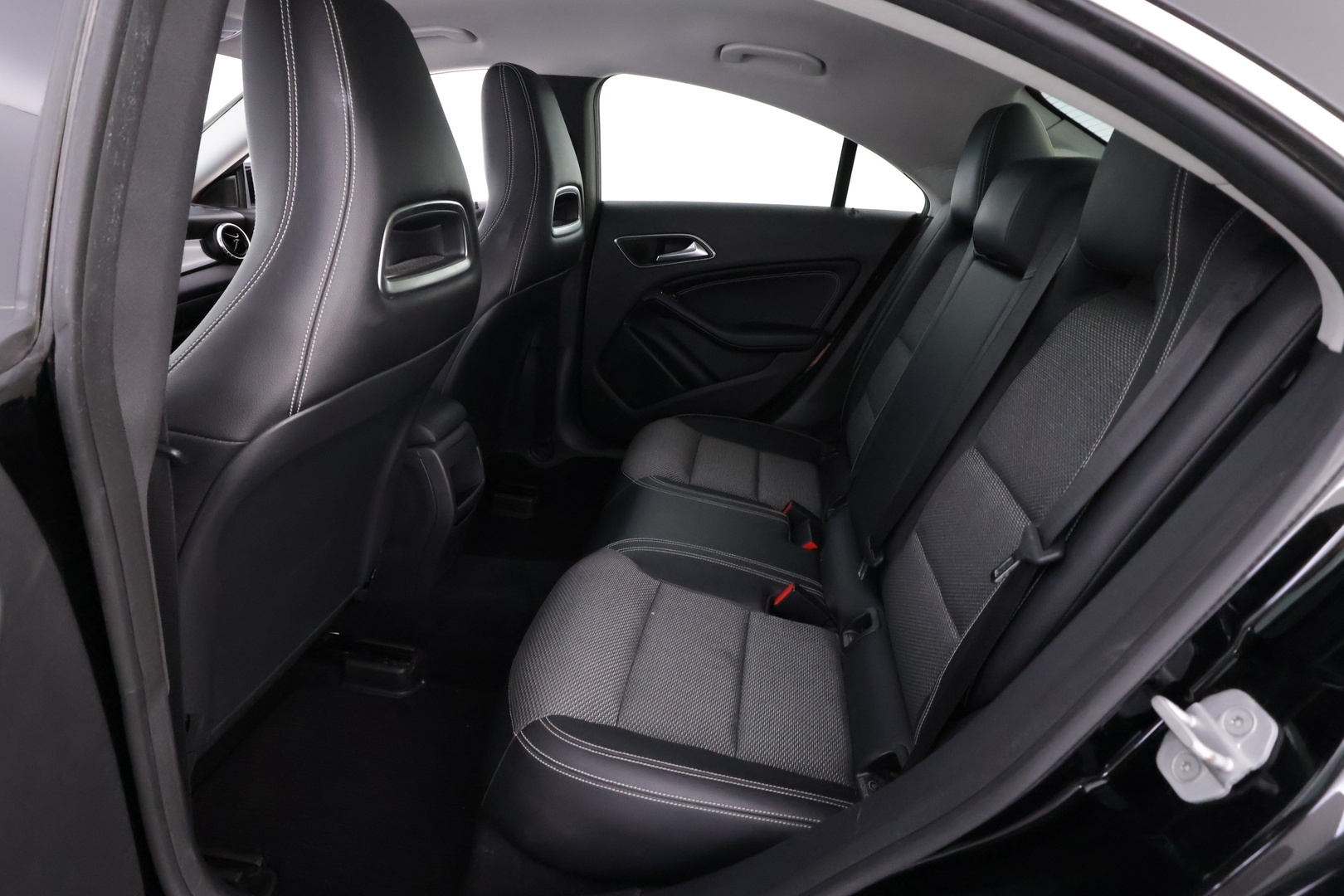 MERCEDES-BENZ CLA 2015