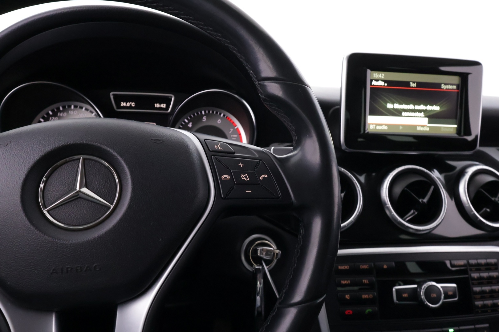 MERCEDES-BENZ CLA 2015