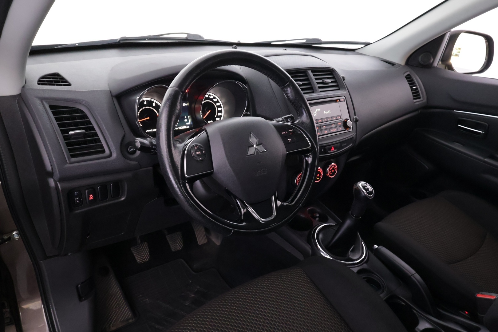 MITSUBISHI ASX 2016