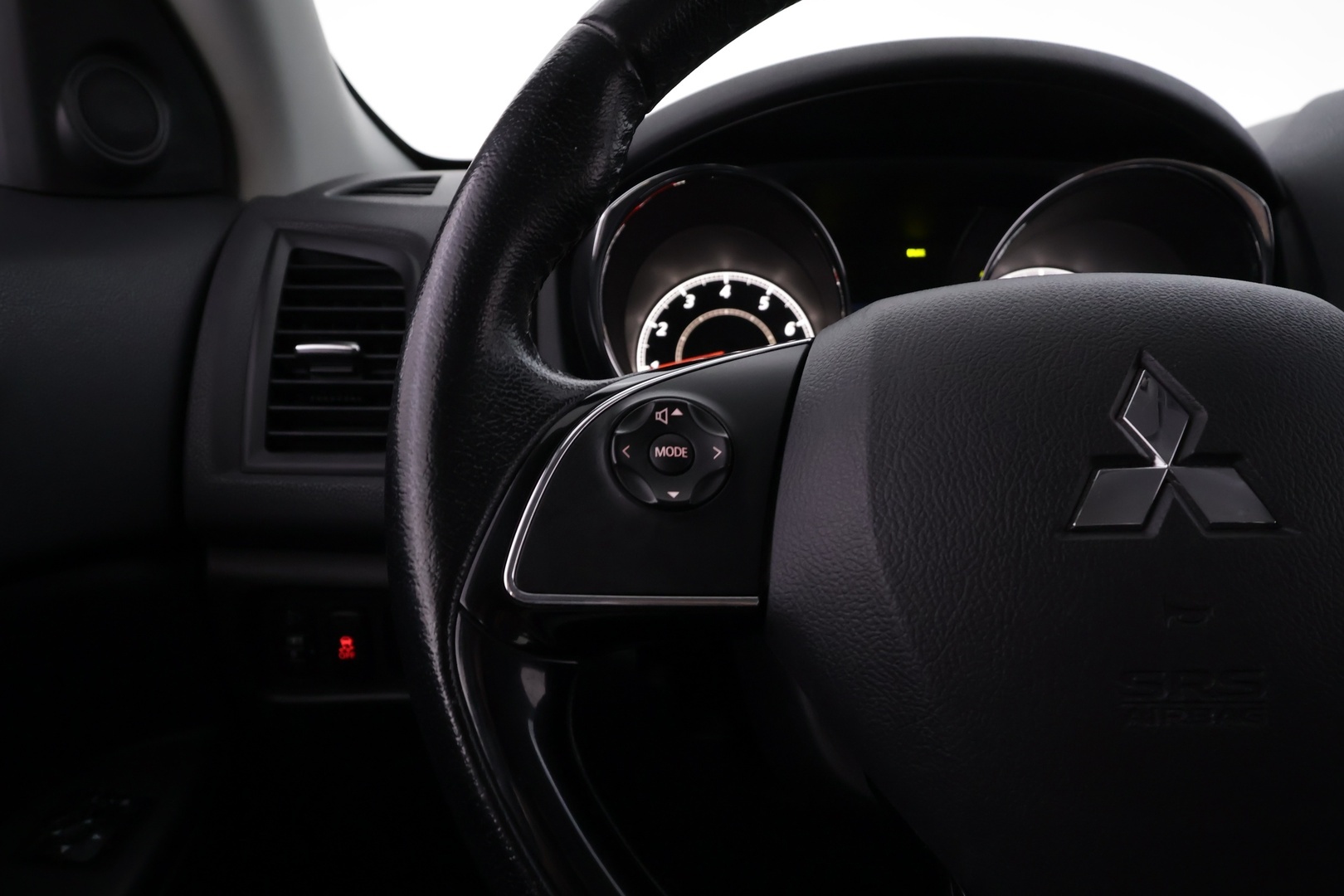 MITSUBISHI ASX 2016
